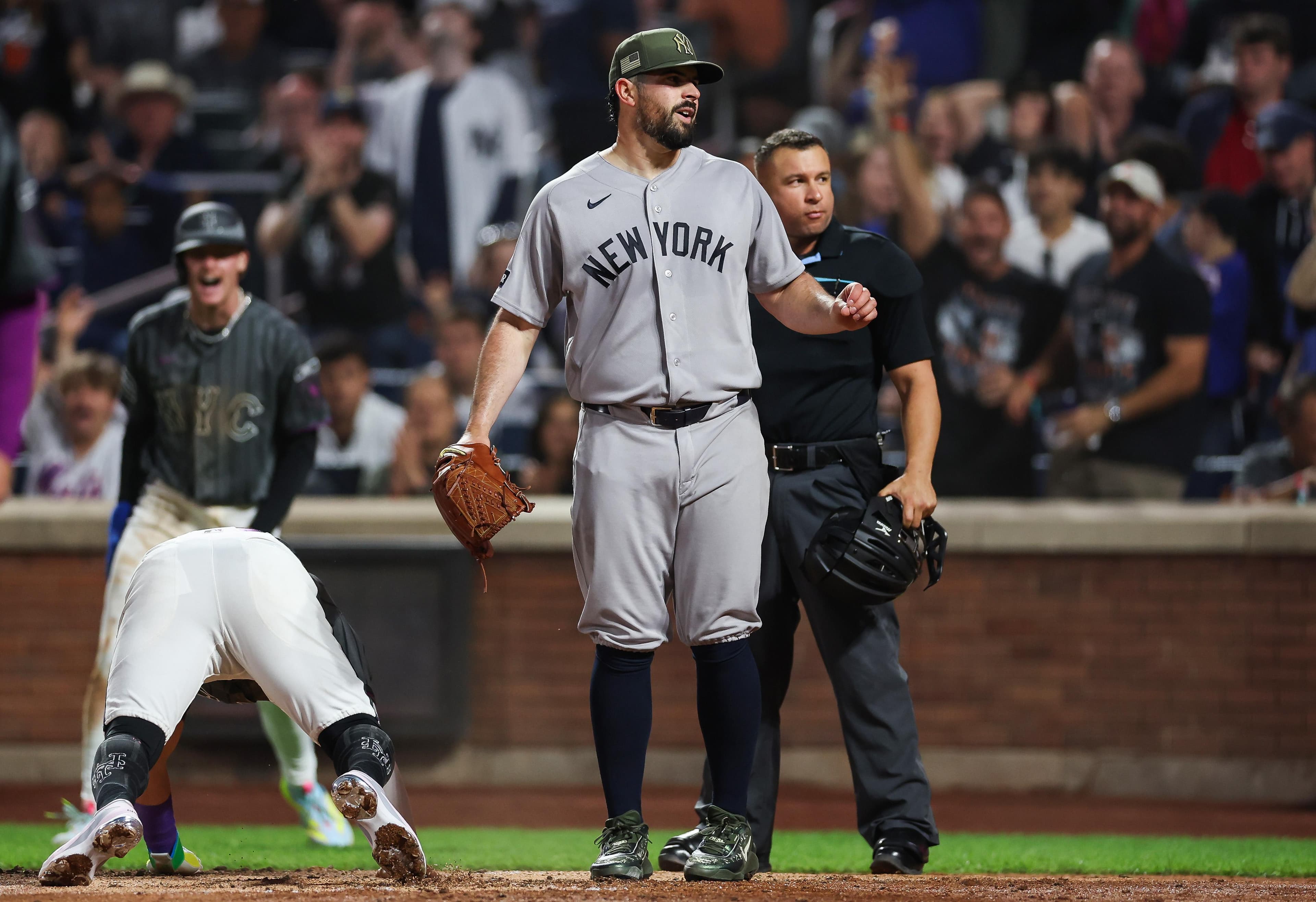Too many mistakes cost Yankees in loss to Mets