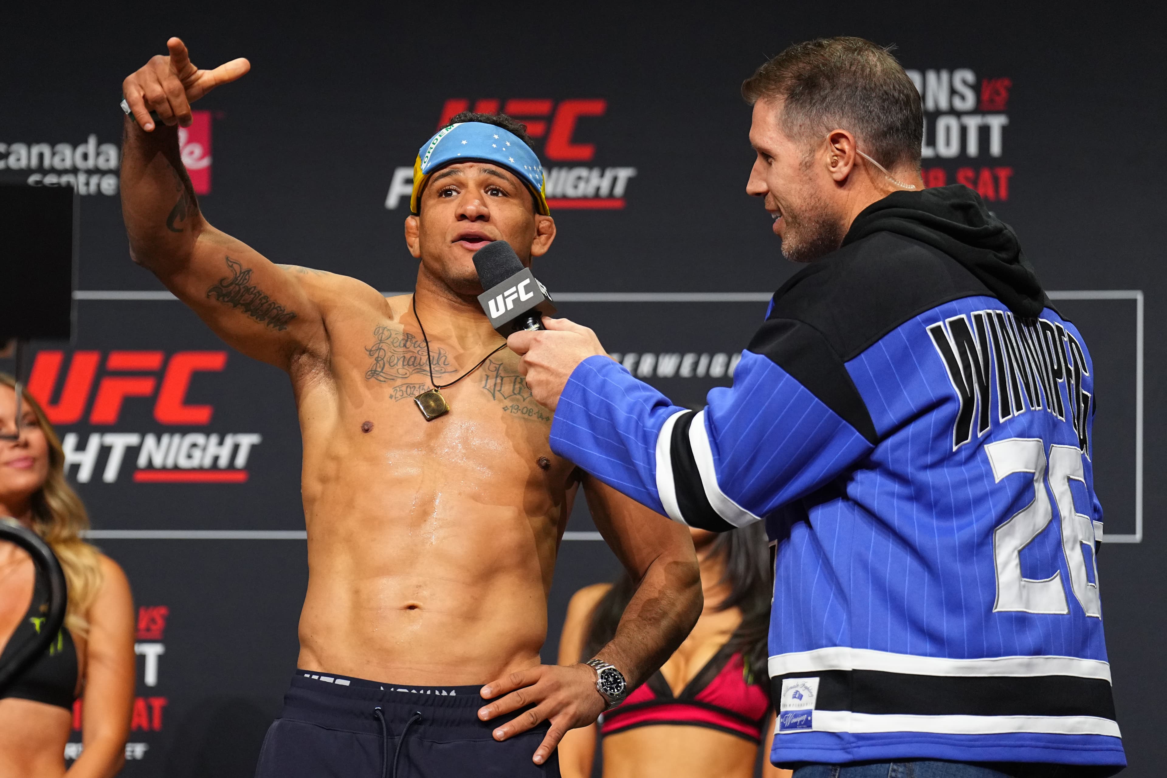 Gilbert Burns draws boos from Canadian crowd at UFC Winnipeg faceoff: ‘I’m going to smash your boy’