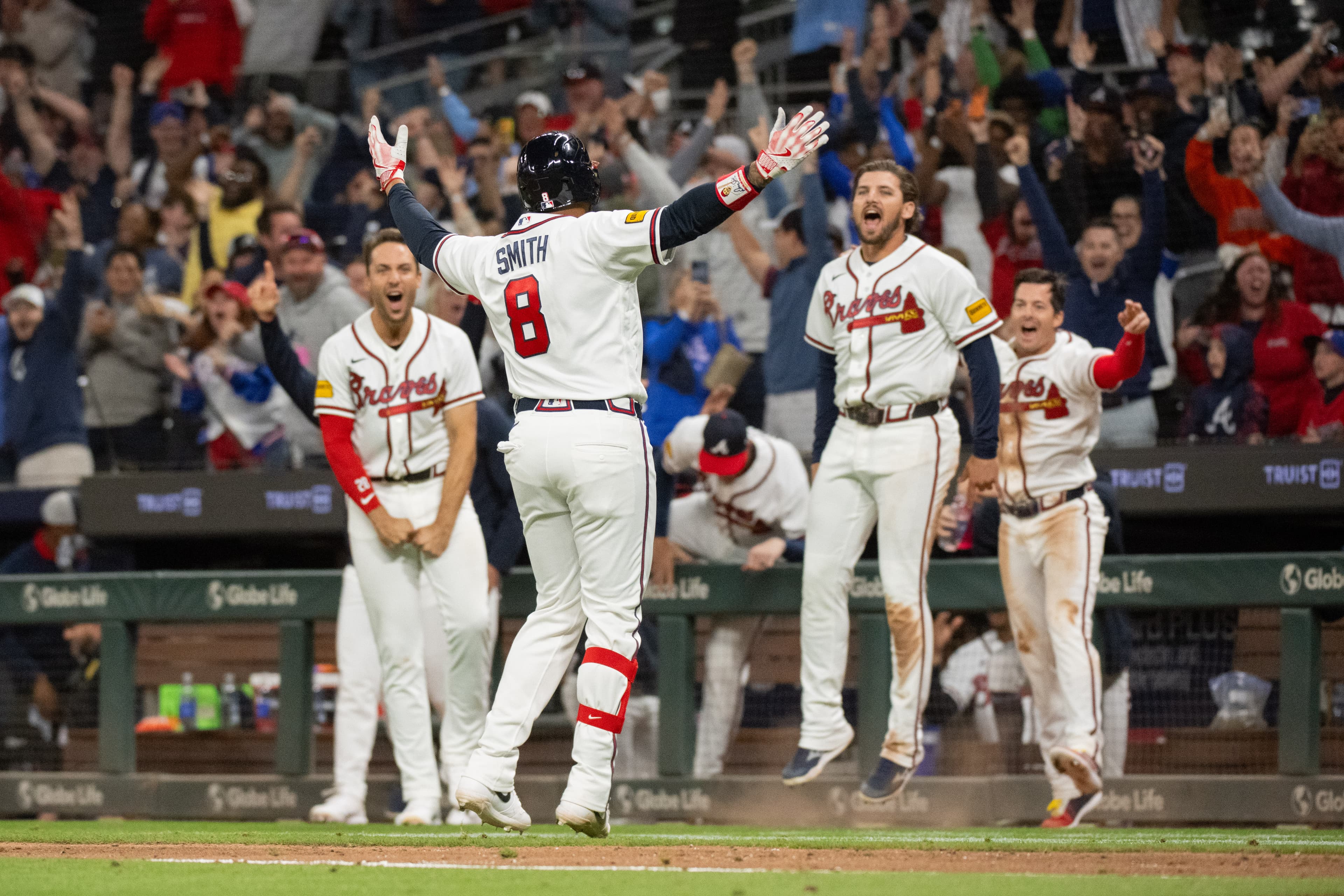Braves pull off massive pivot, score six in ninth for huge 6-2 walkoff win
