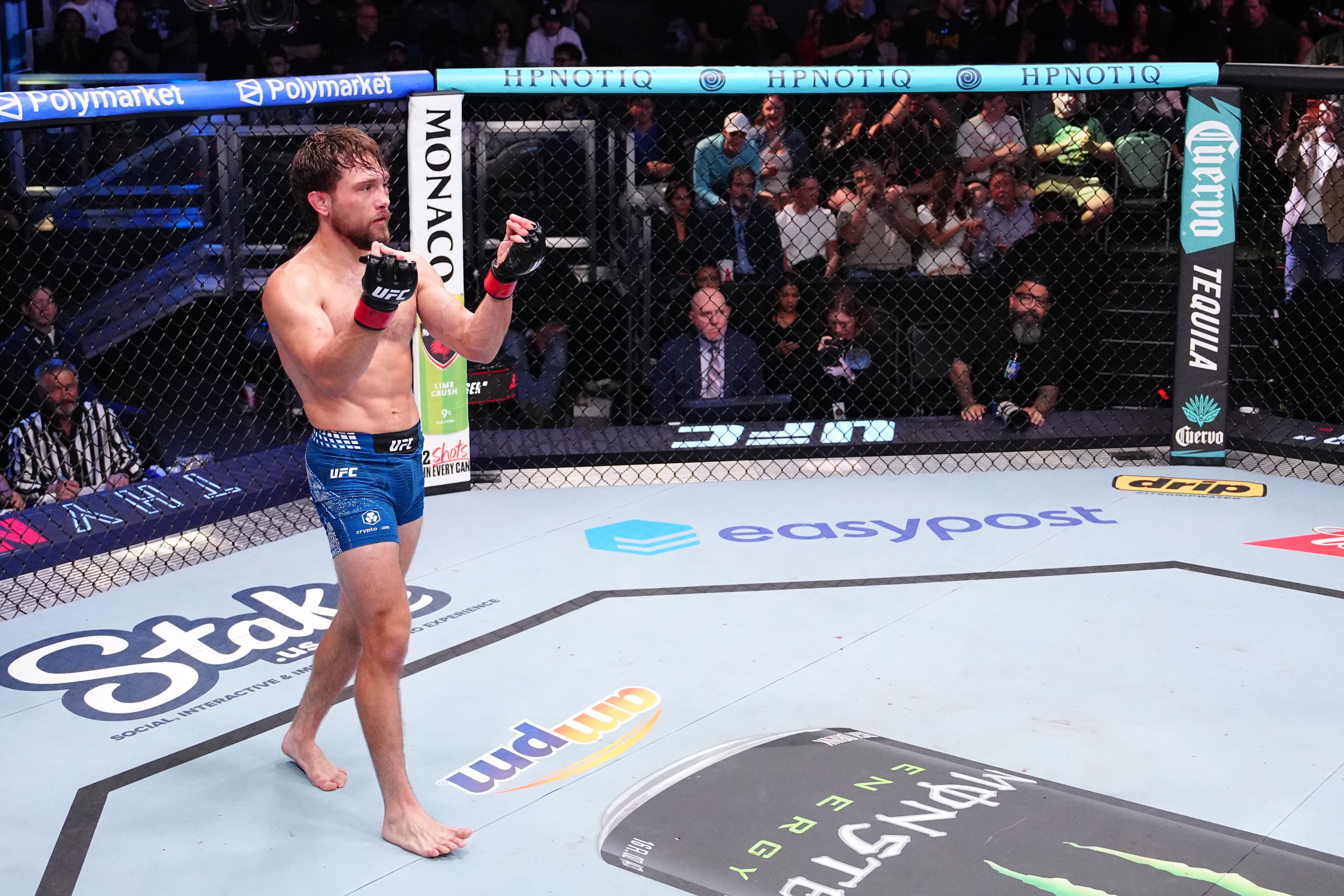 $100k heist? Fans rail against UFC’s ‘pathetic’ picks for Fight of the Night and post-fight bonuses