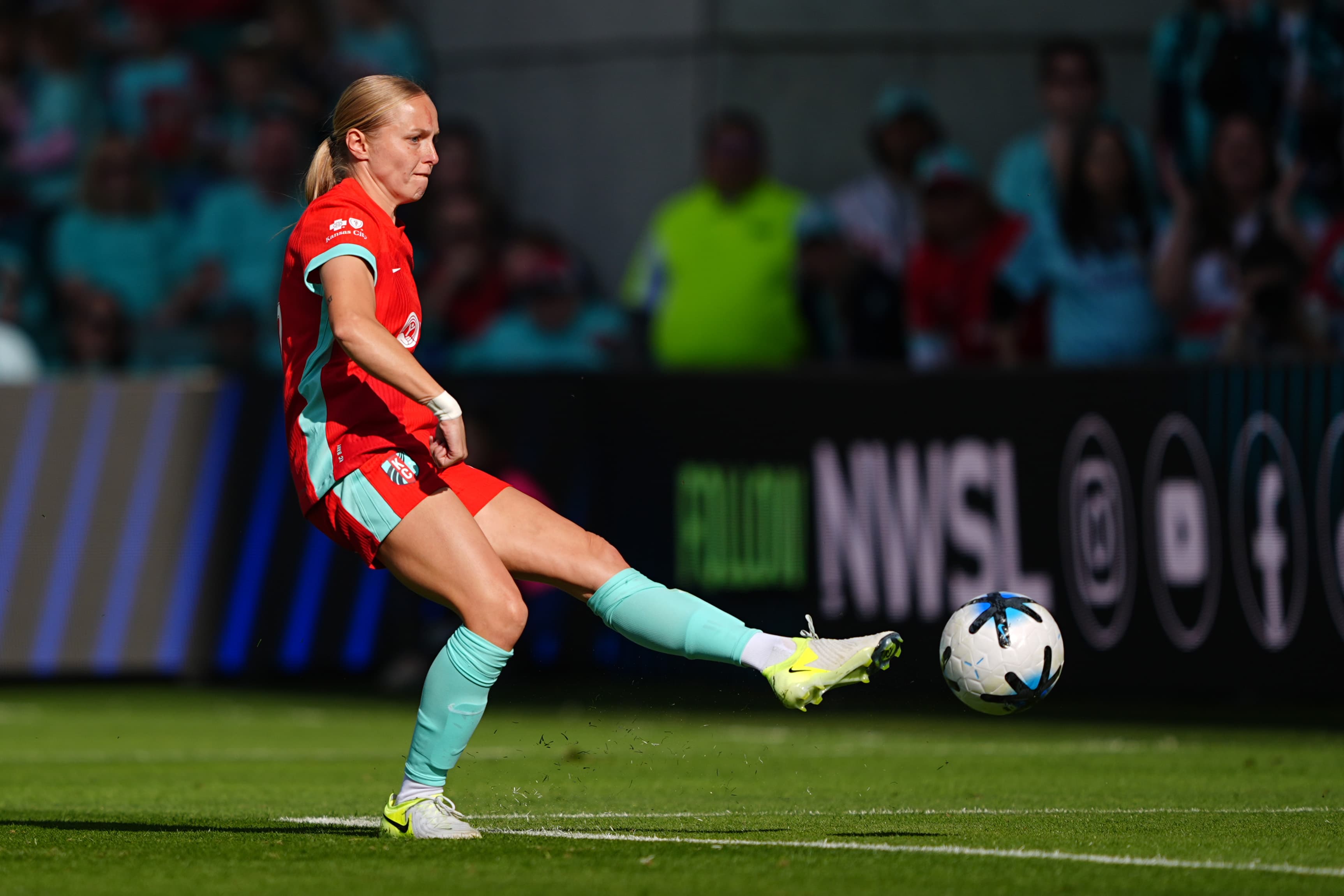 Kansas City Current Forward Penelope Hocking signs new three-year contract