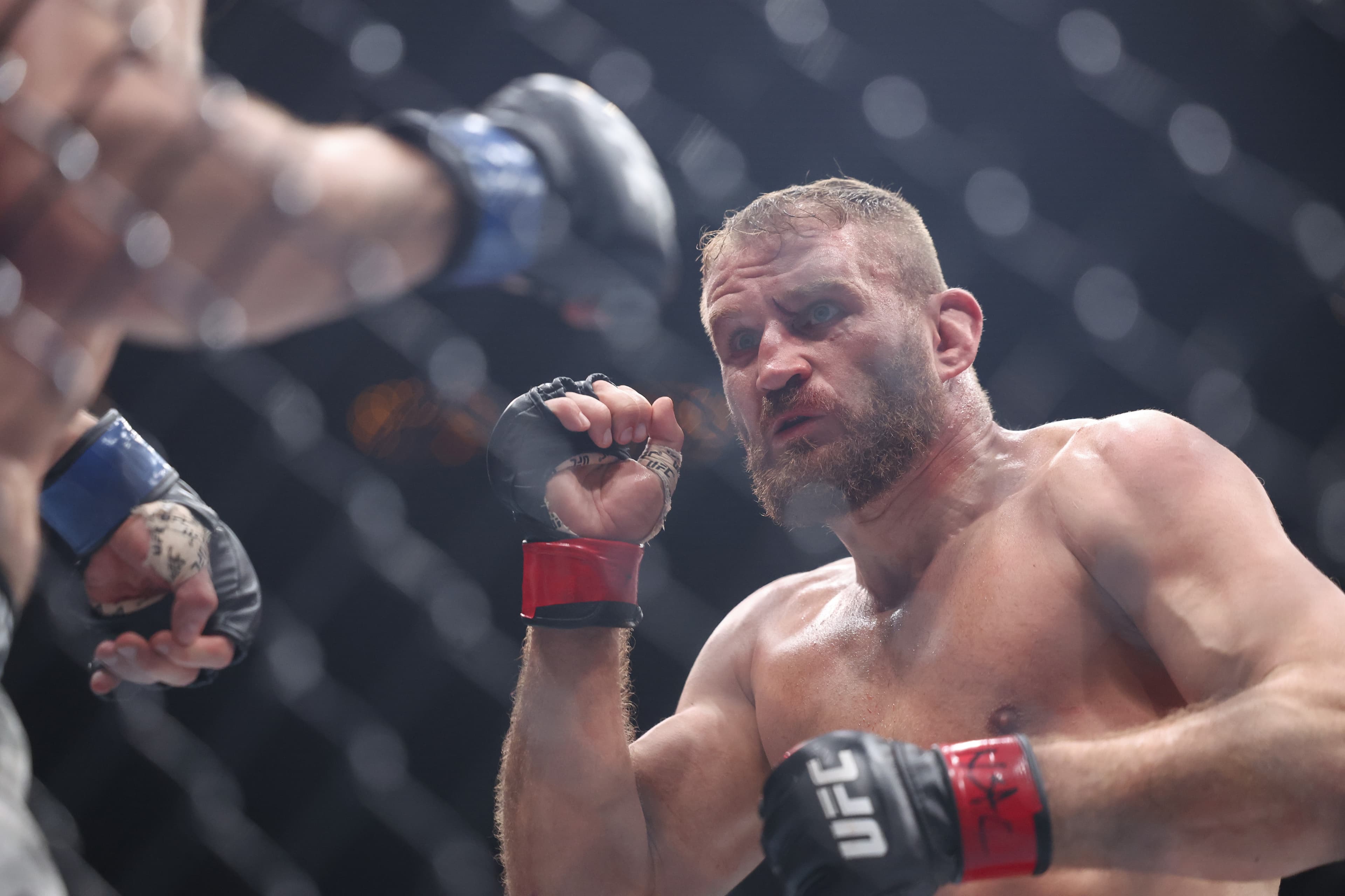 Blachowicz out of Guskov rematch at UFC 328