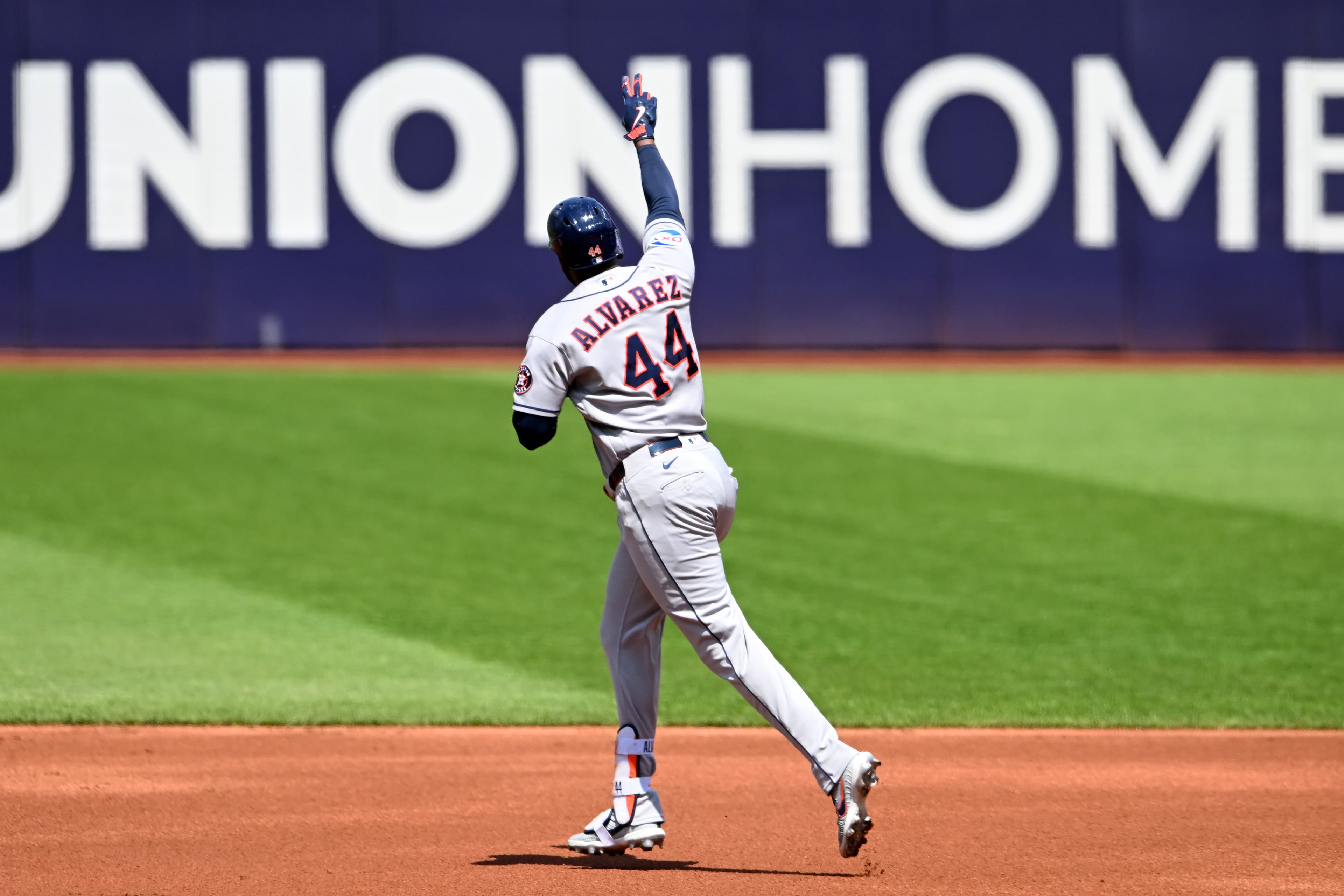 Crawfish Boil: Yordan’s Scorching Start, McCullers’ First Inning Woes, Injury Updates & More