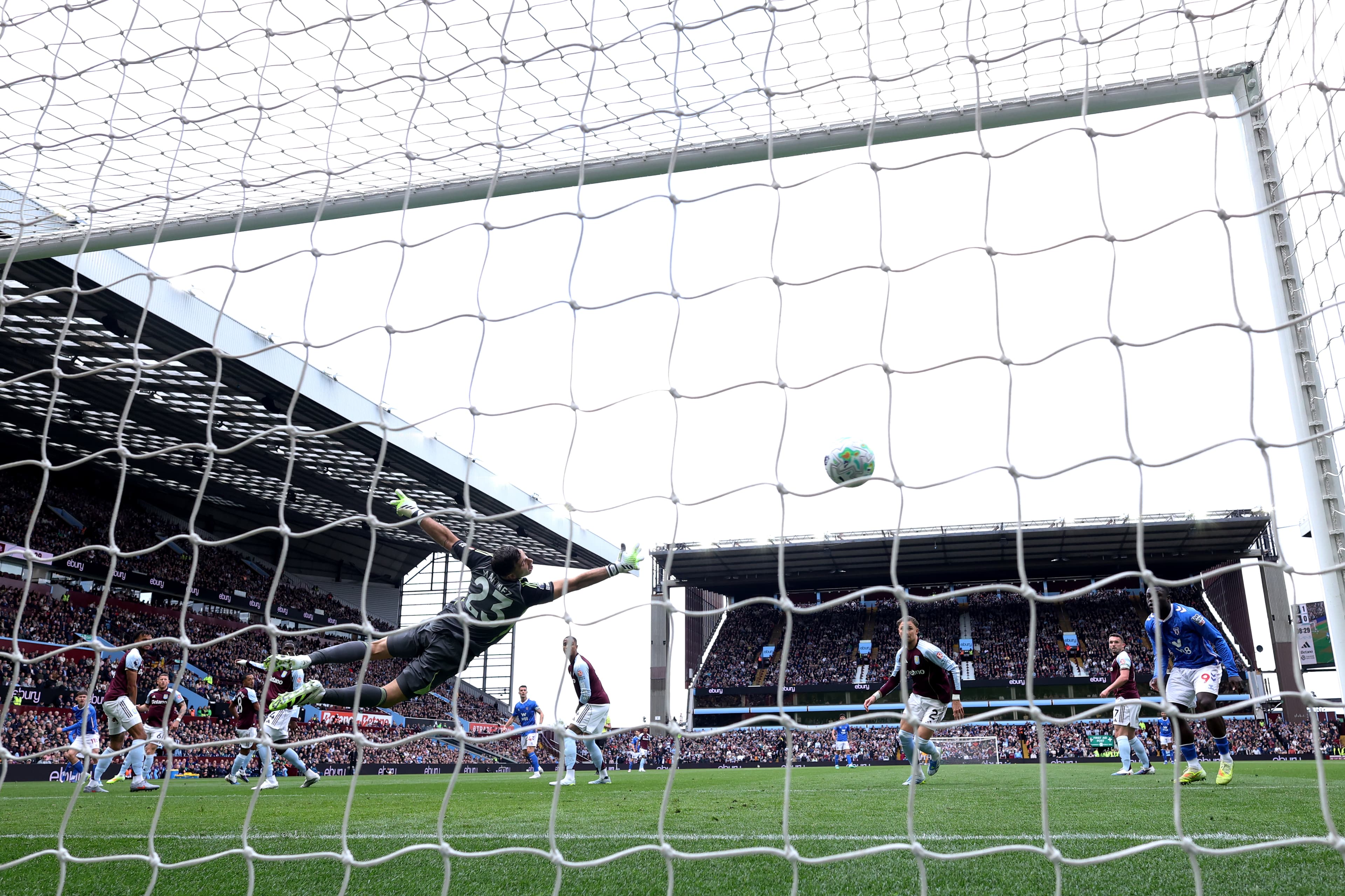 Talking Points: Villa Victorious But Sunderland Show Their Spirit