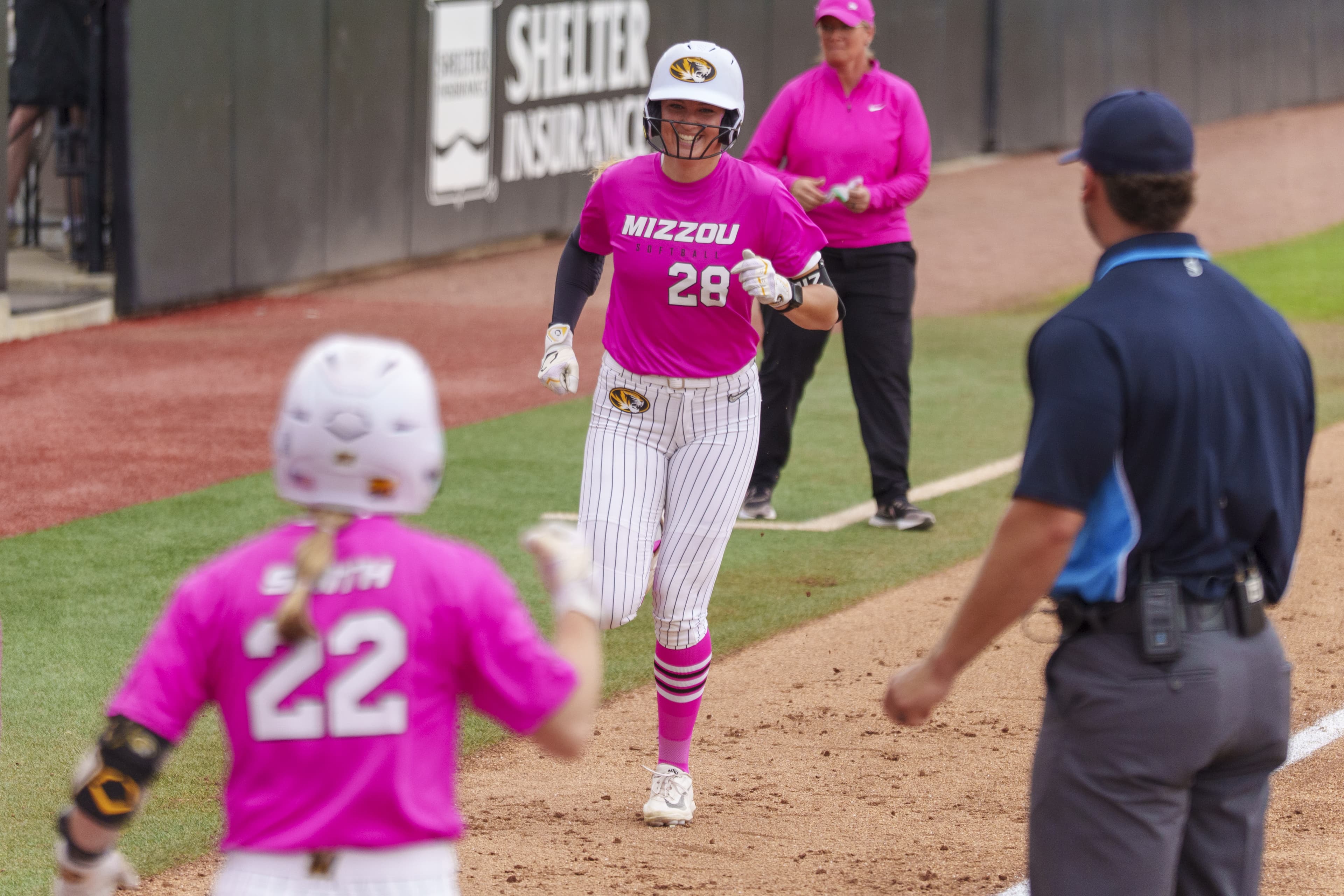 Mizzou Softball strikes first, LSU rallies back and dominates behind Kylee Edwards cycle