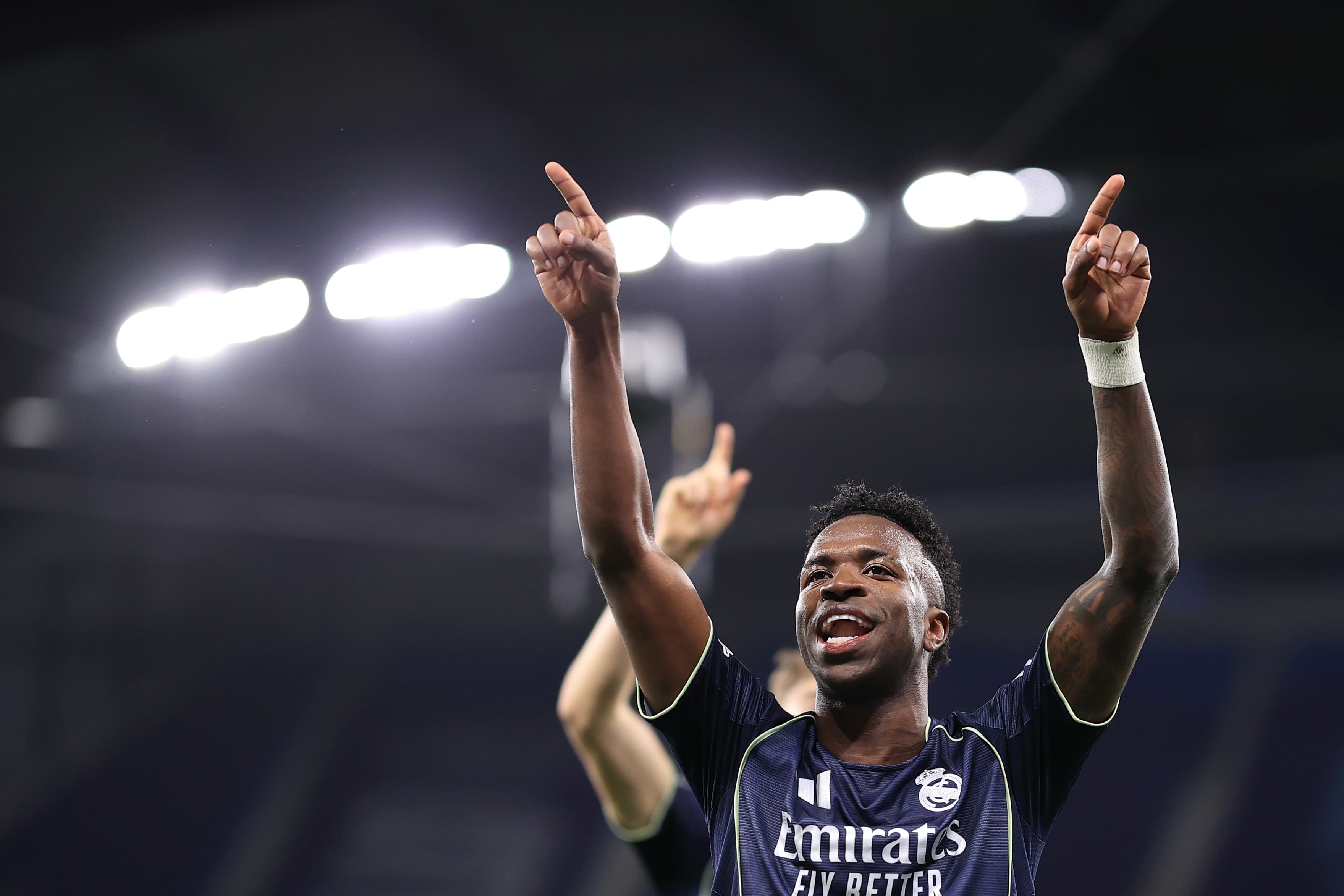 Goalkeeper's Error, Lionel Messi Mistakes Spark Heart-Pounding Match!