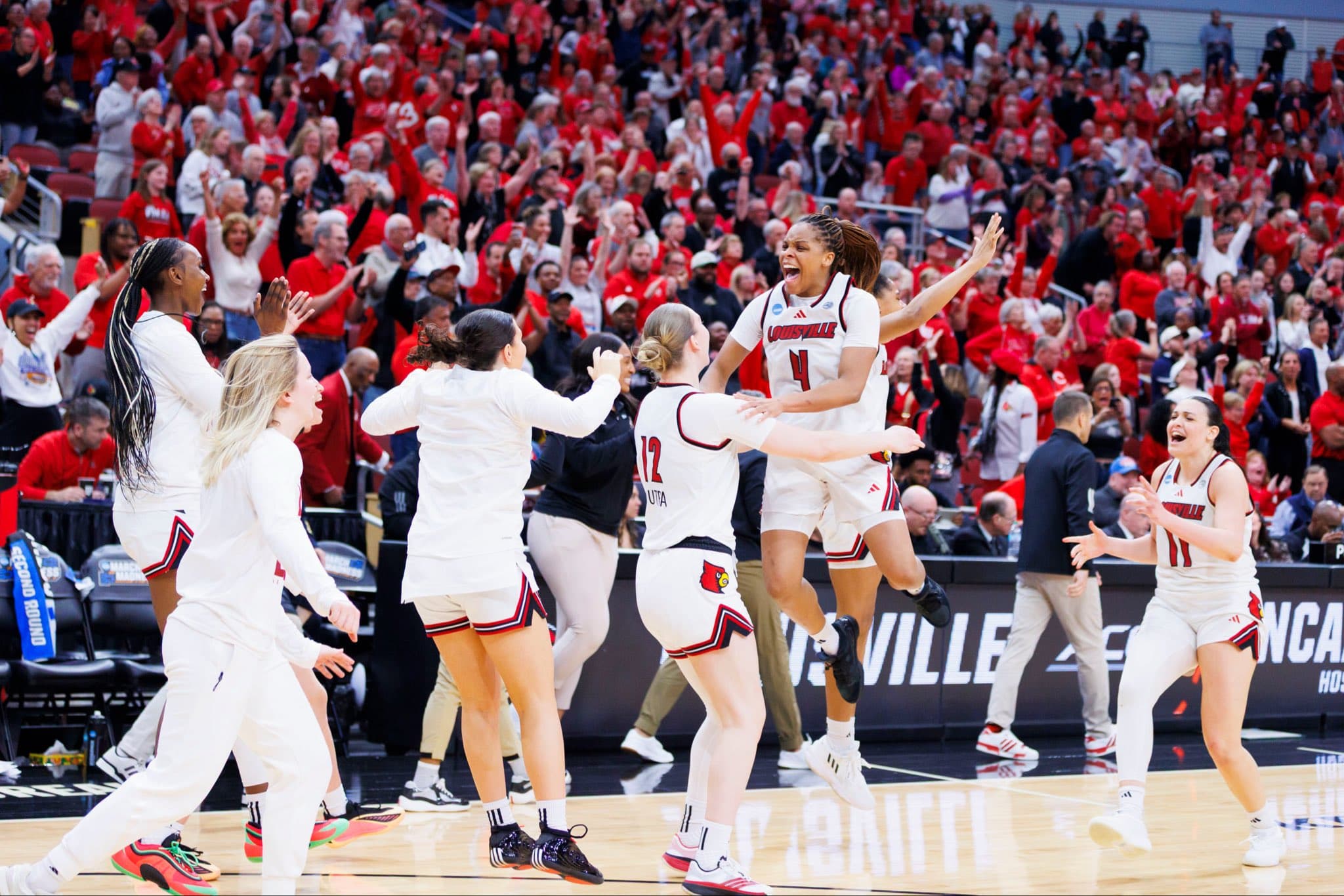Cards Sweet Sixteen Bound With 69-68 Win Over Alabama