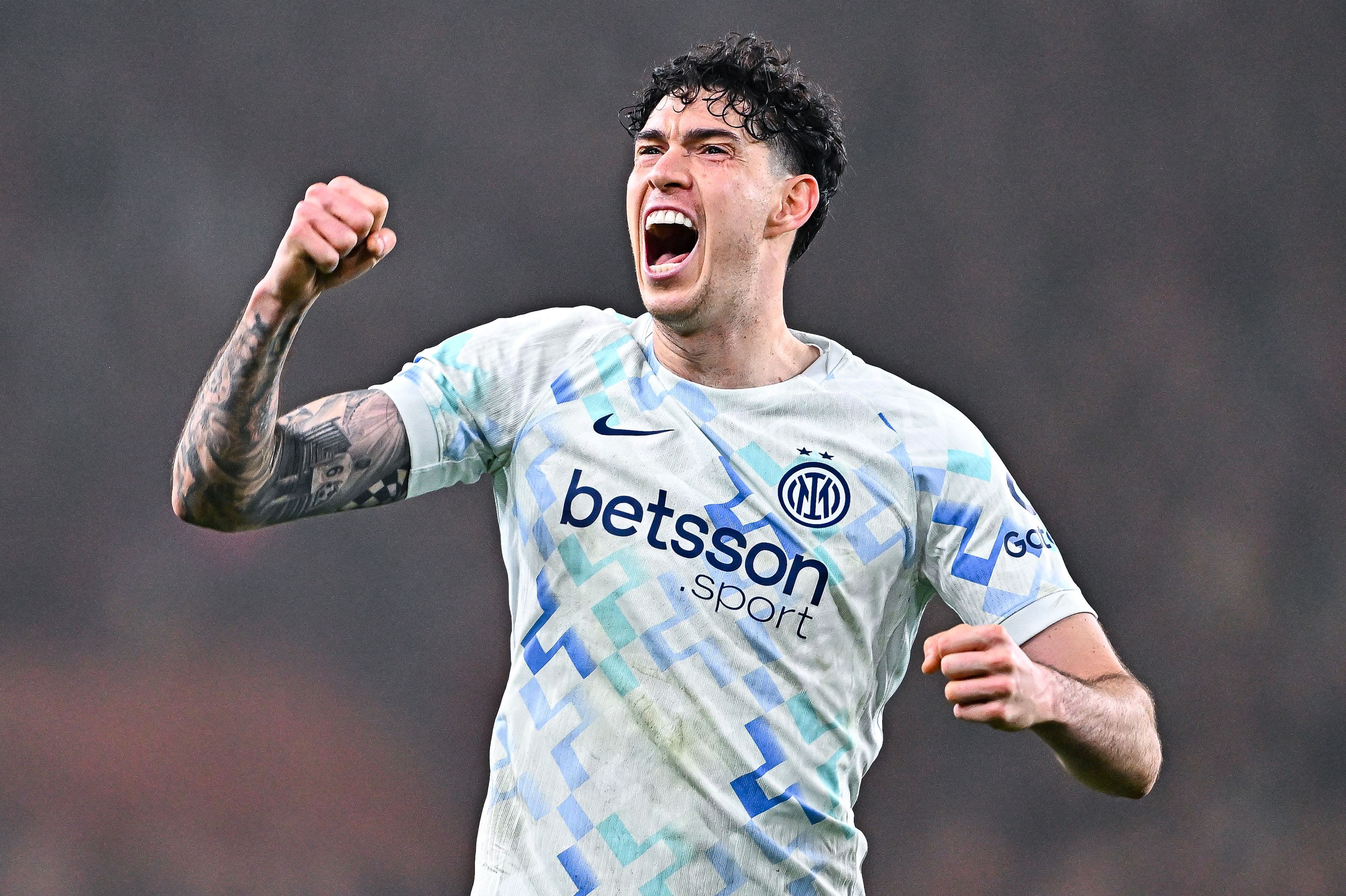 New Headline: "Milan to Clash With Napoli in Epic Serie A Final!