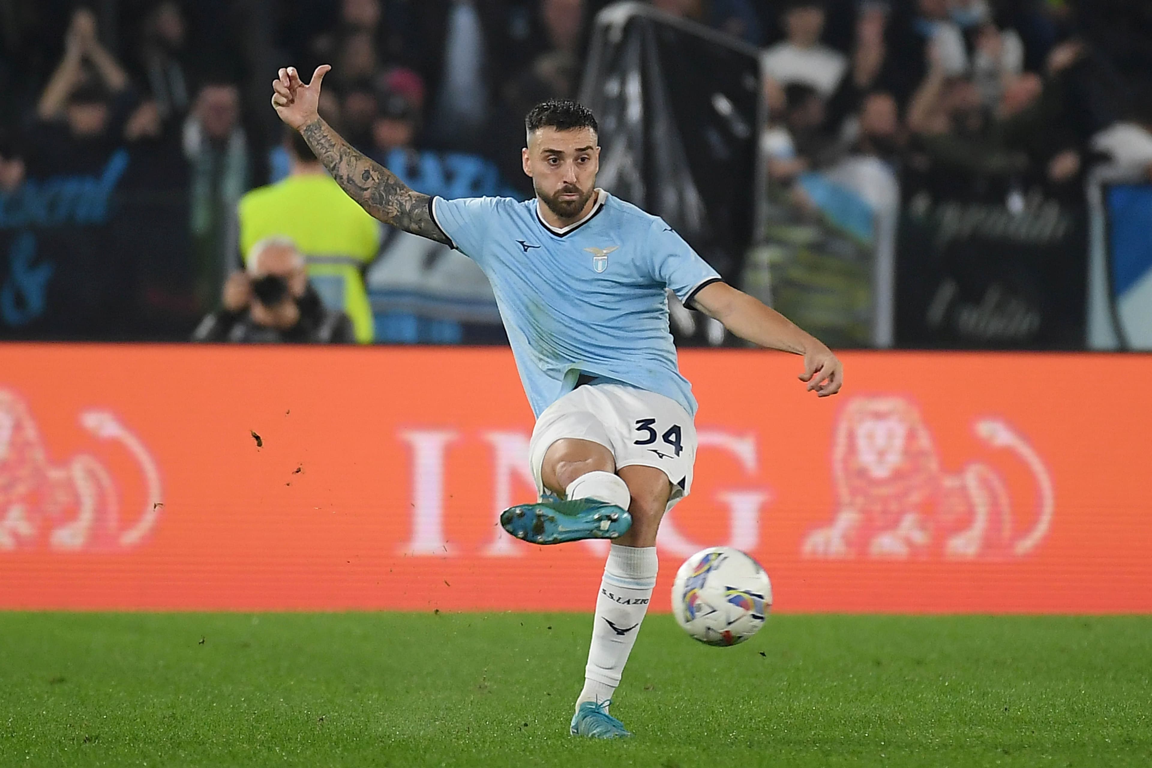 New Headline: Inter Milan Secures Key Signing for Missing AC Milan Goalkeeper