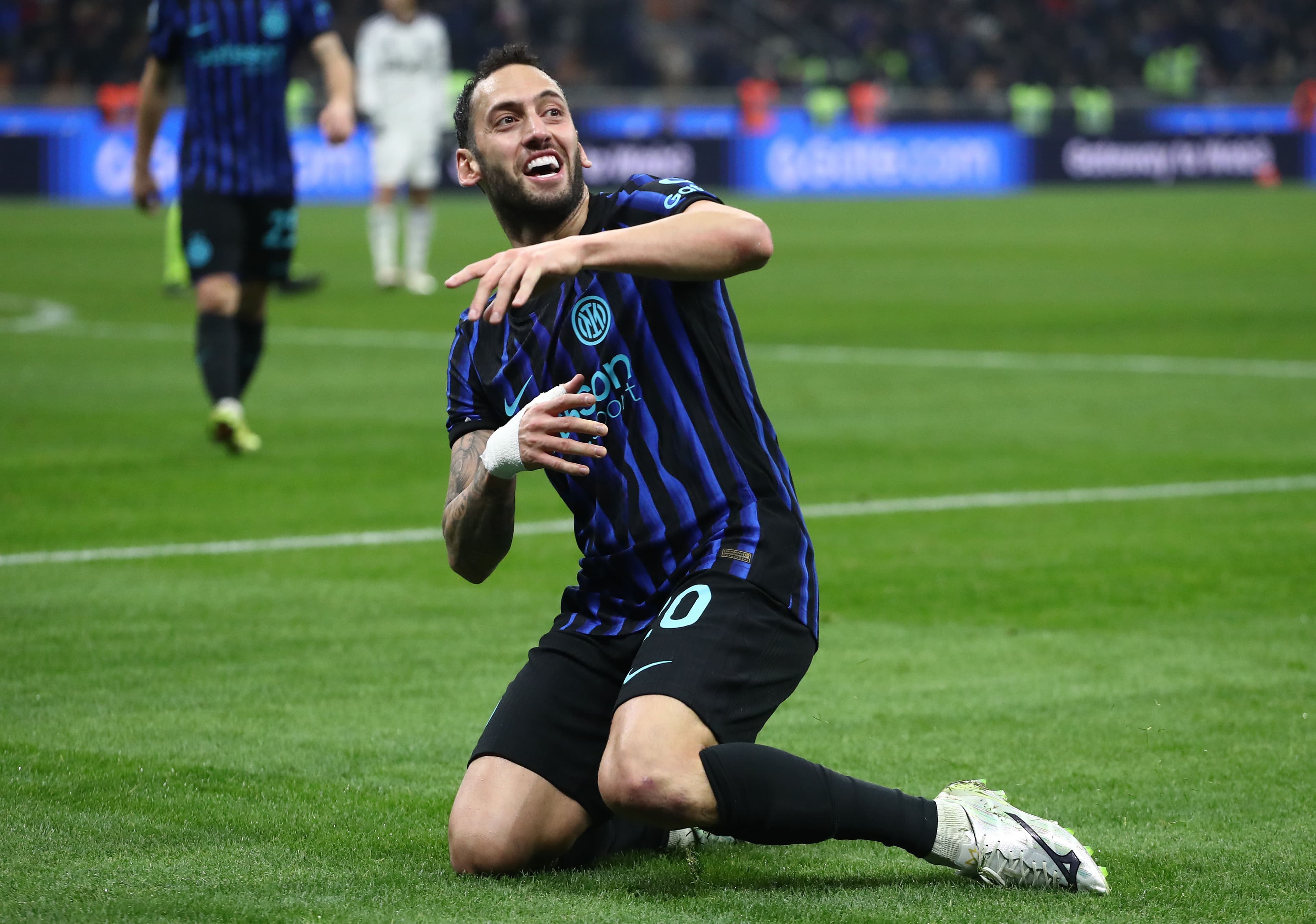 Fiorentina Vs Inter Milan – Nerazzurri Monitor Turkey Talisman’s Physical Condition Ahead Of Potential Summer Sale