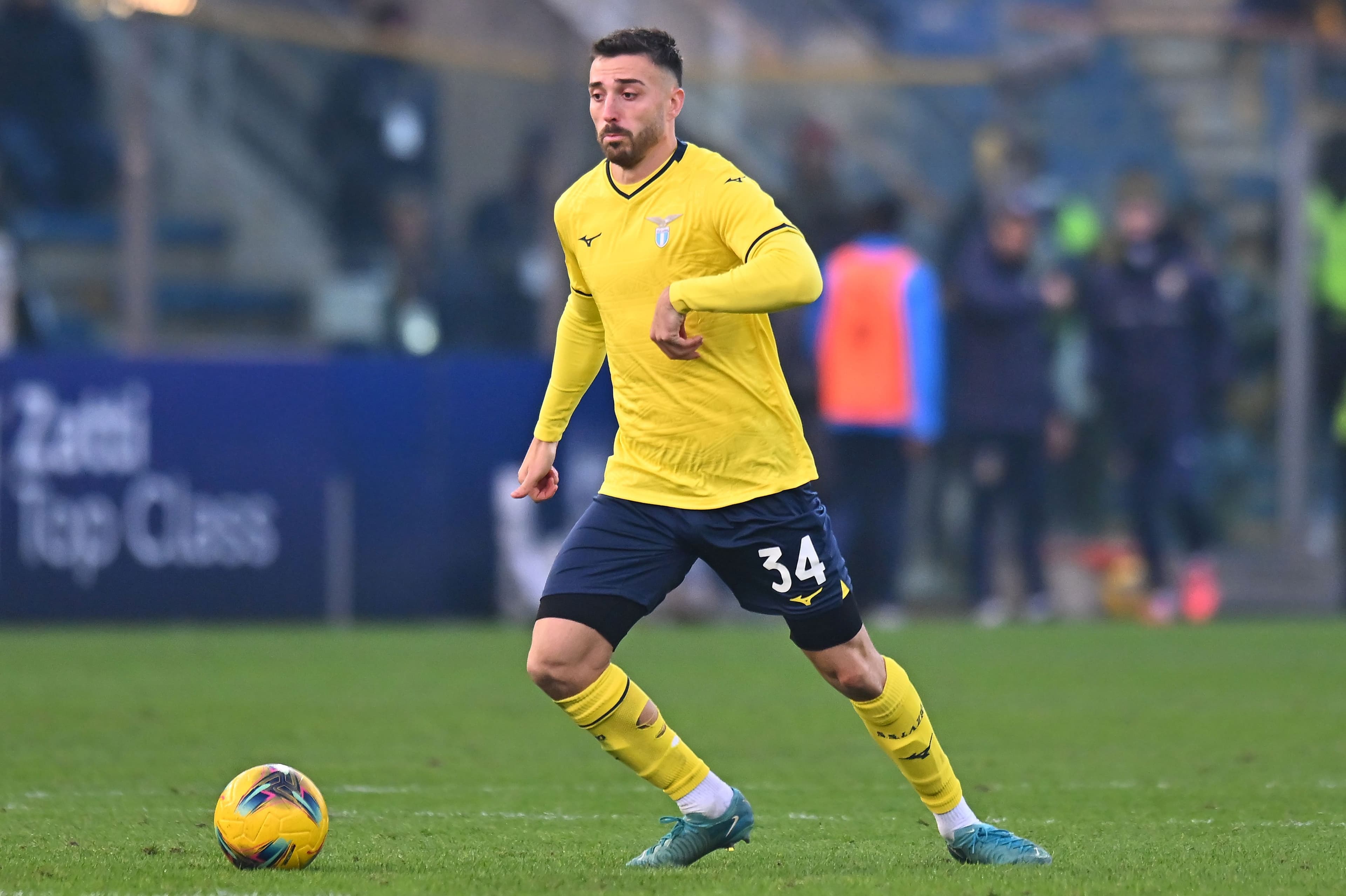 Report – AC Milan & Inter Milan Going Head-To-Head For ‘Low Cost’ Lazio Center-Back