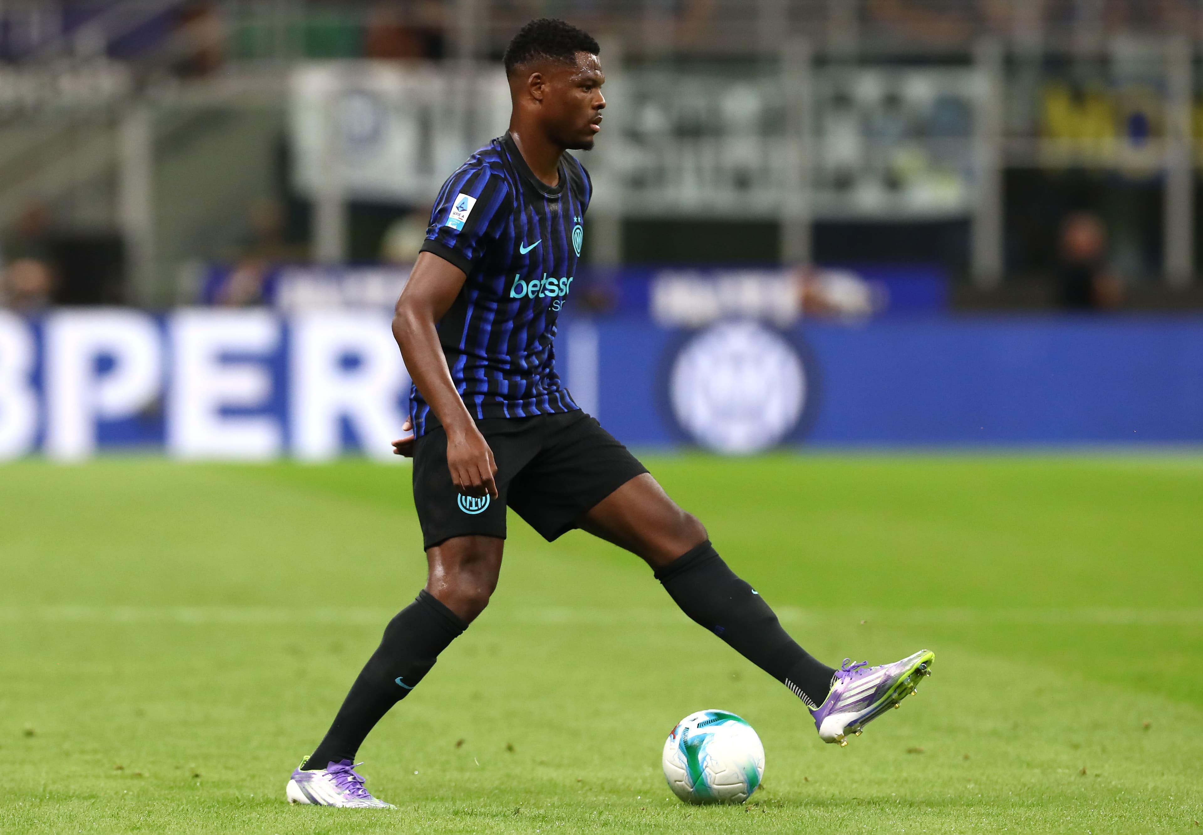 Report – Inter Milan Set To Overhaul Right Wingback Position In The Summer – All Three Current Options Could Leave San Siro