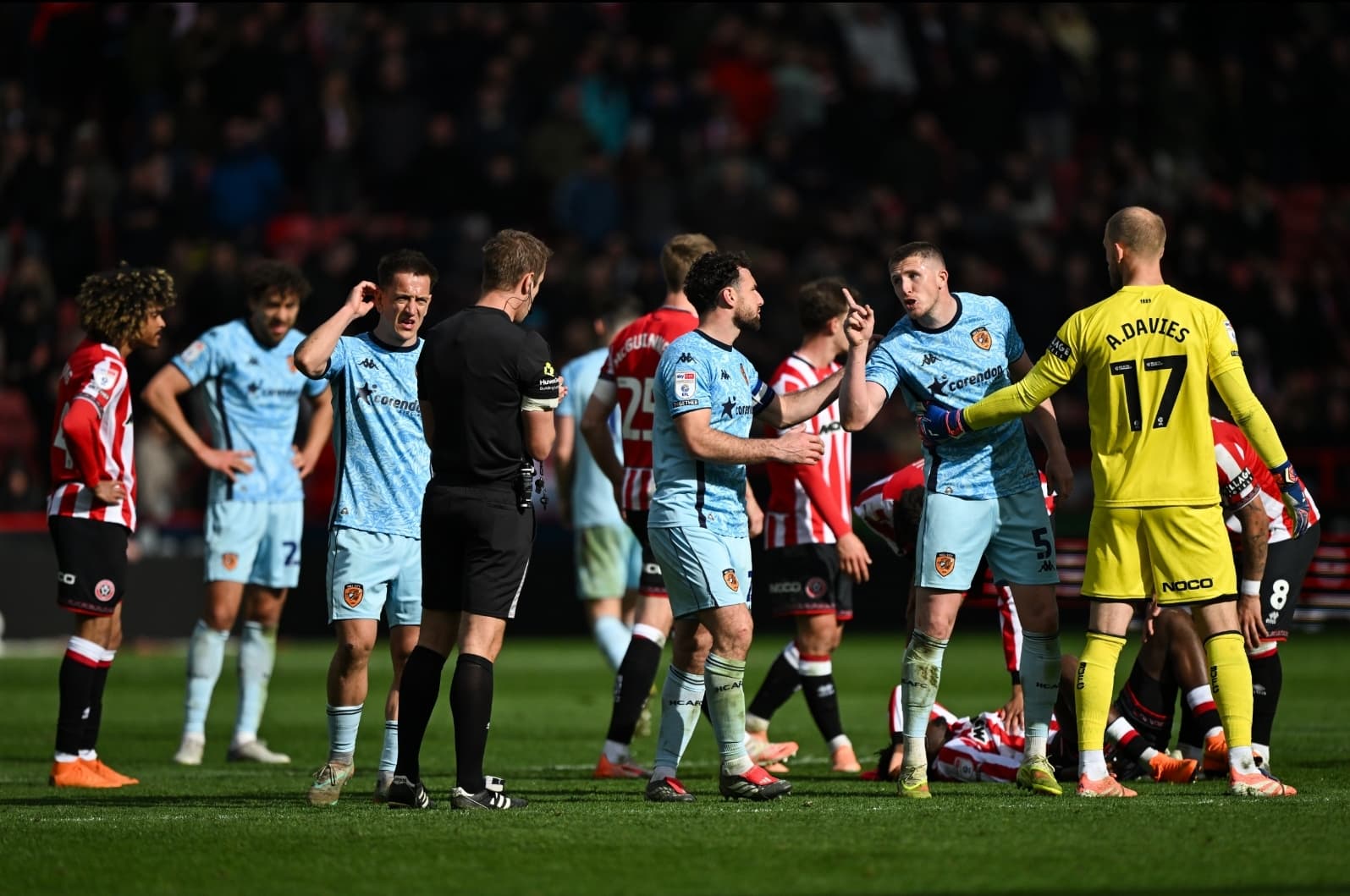 Sheffield United 2-1 Hull City: Blades Sting Tigers in Late Comeback