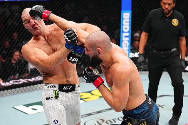 Khamzat Chimaev changes tune on LHW move, 'obssessed' with Strickland rematch