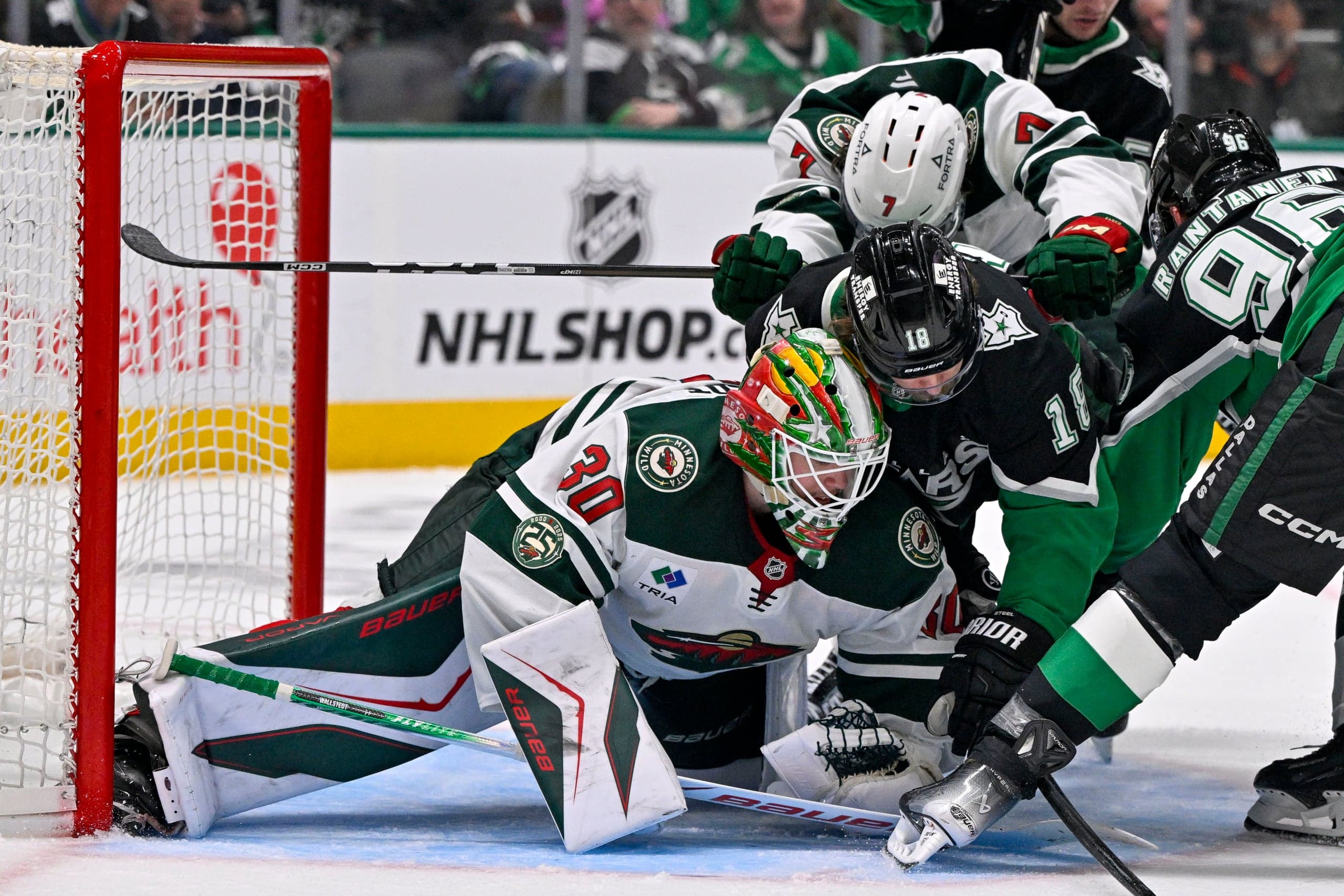 Stars Devoid of Answers in Surprising Game 5 Performance vs Wild: Takeaways