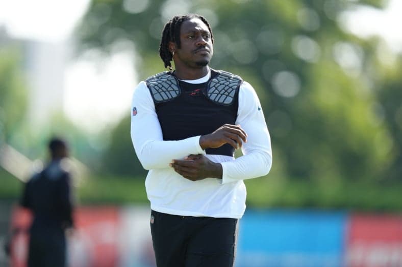 New England Patriots Exec Adds Fuel To A.J. Brown Trade Rumors