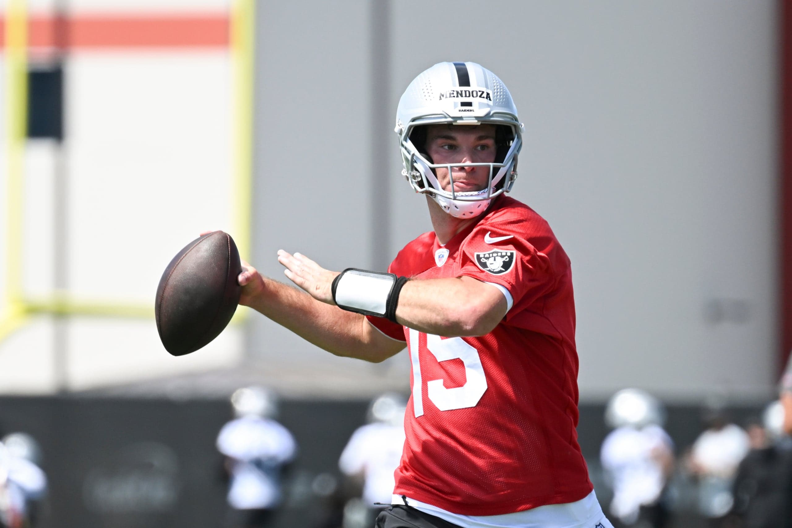 Las Vegas Raiders QB Fernando Mendoza Faces Anonymous Coach Criticism and It Doesn’t Hold Up