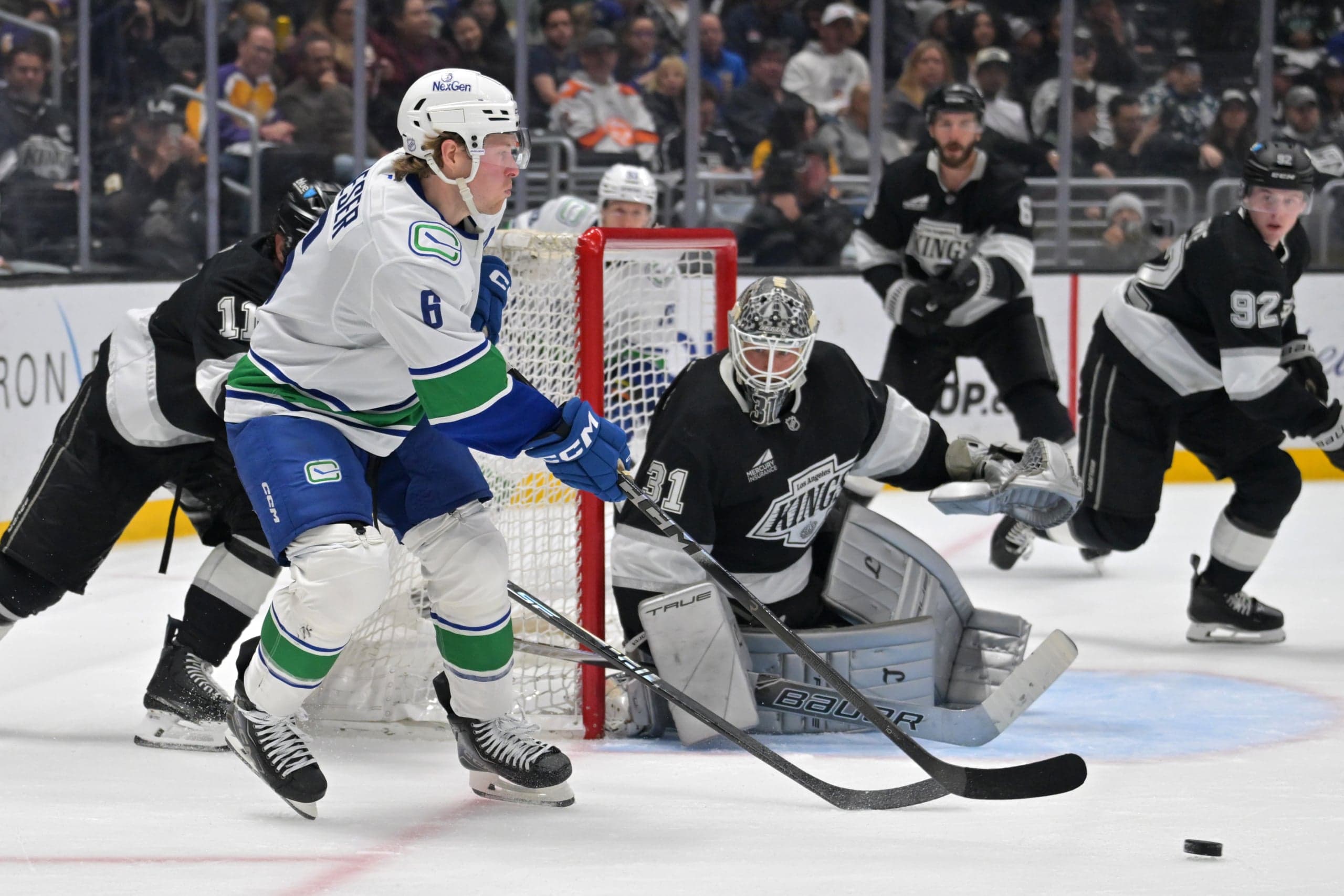 Vancouver Canucks Drop Fourth Straight in 4-1 Loss to Kings