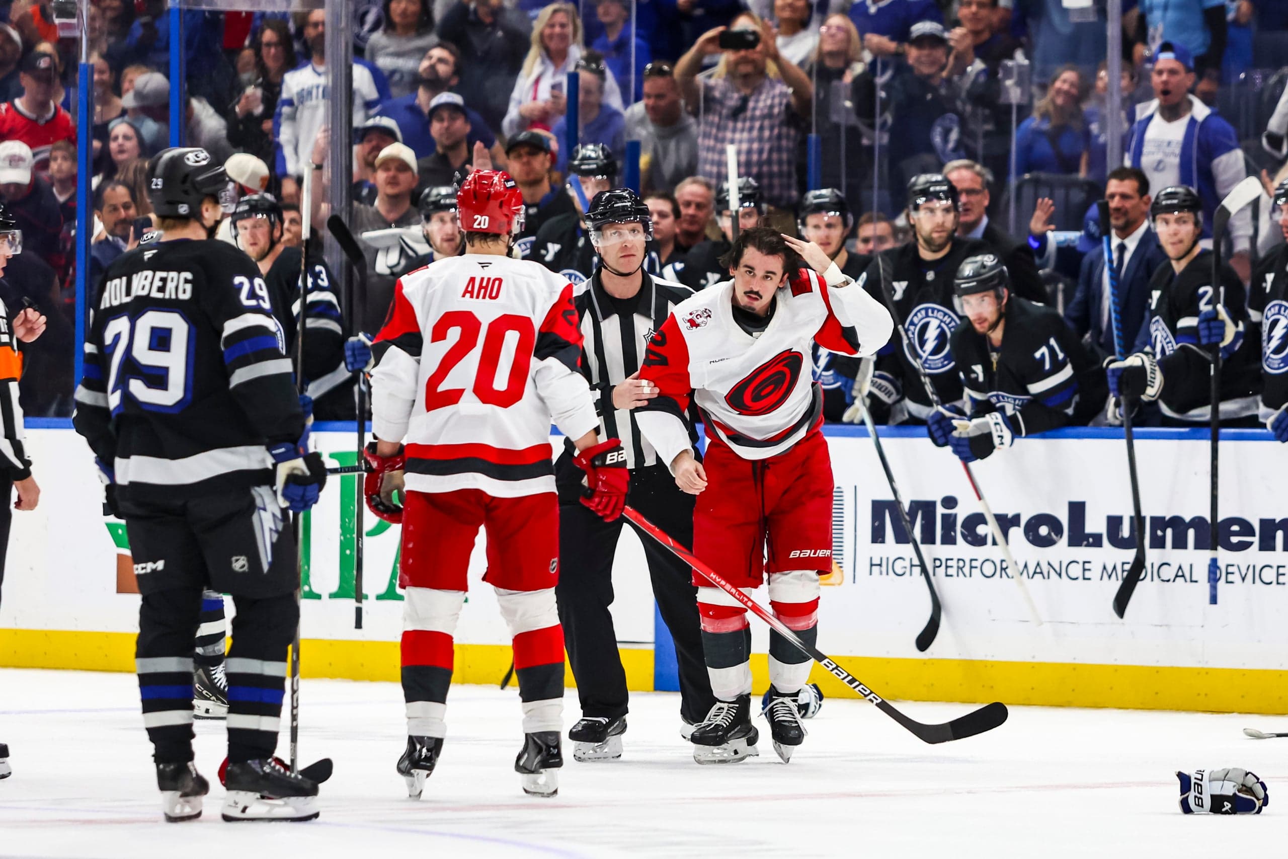 New Kickass Title: Wings Stormville, Legends Light Up Clash