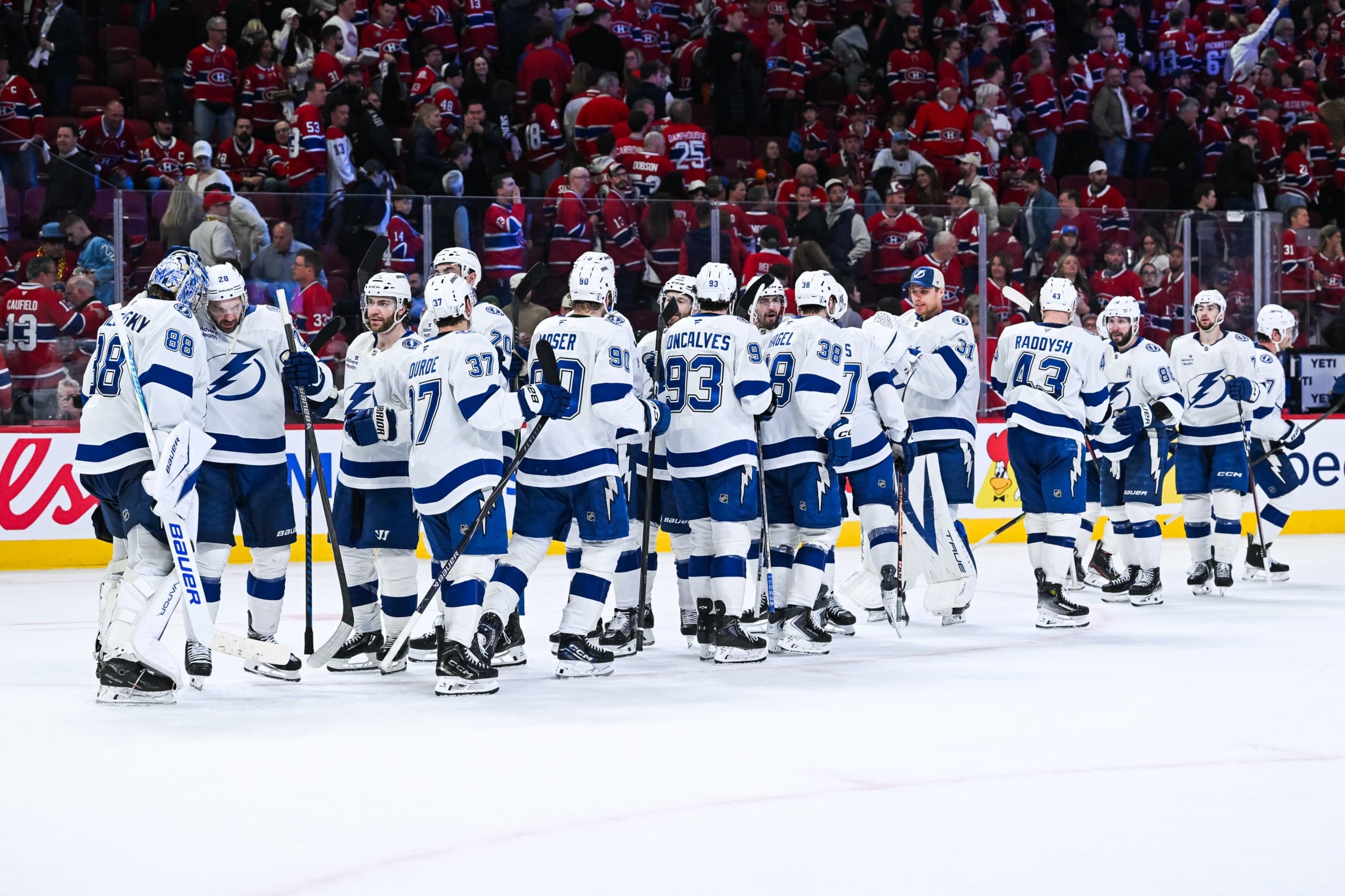 Lightning rally to beat Canadiens 3-2 in Game 4, even series: Takeaways