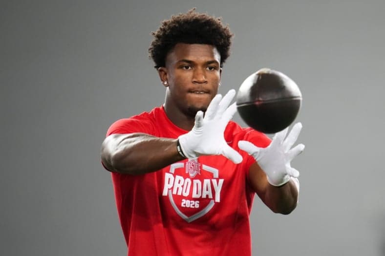 Two Reports Open Door to Dallas Cowboys Dream Scenario in Round 1 of NFL Draft