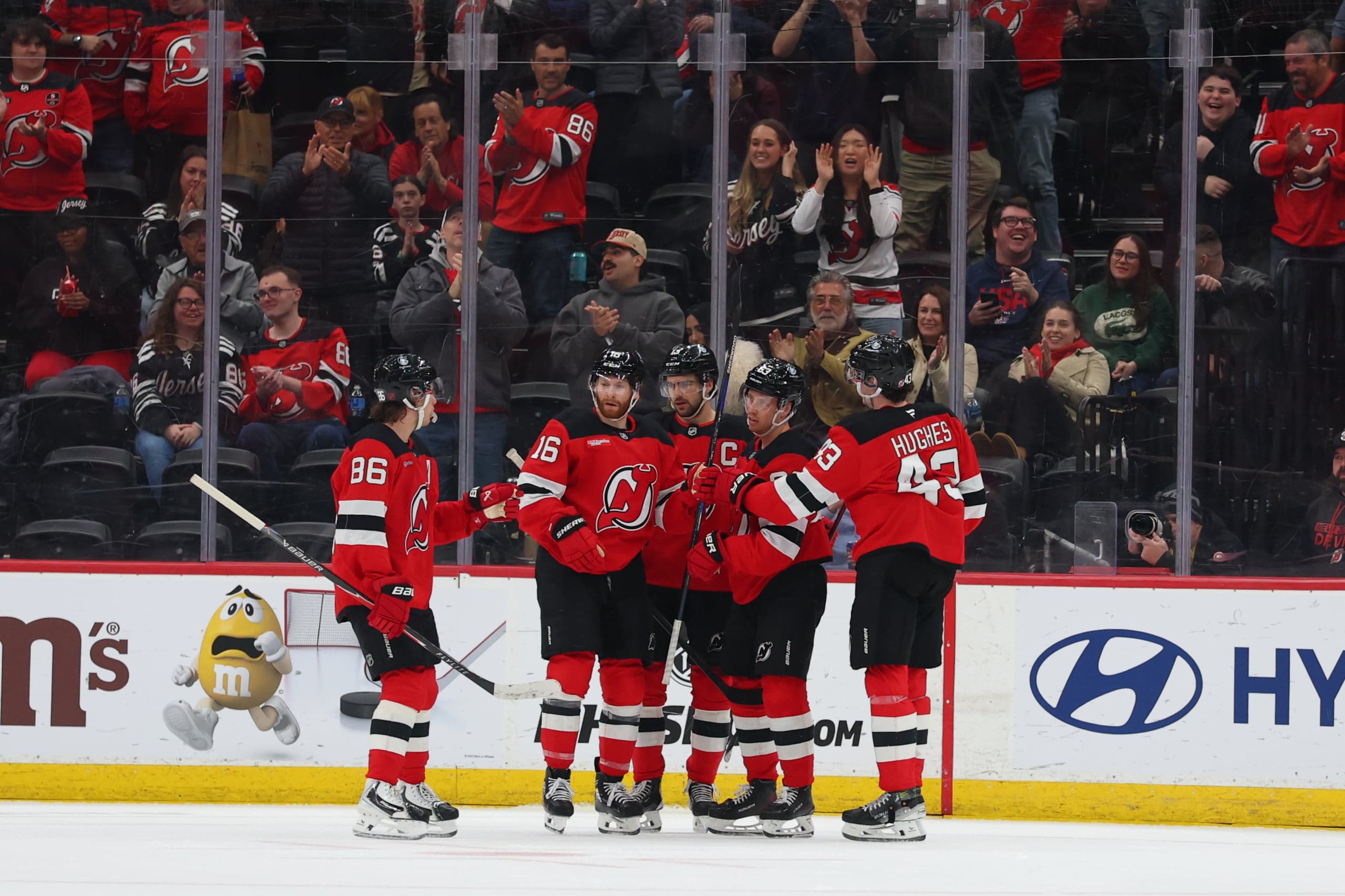 Devils Stay Hot at The Rock, Rout Capitals