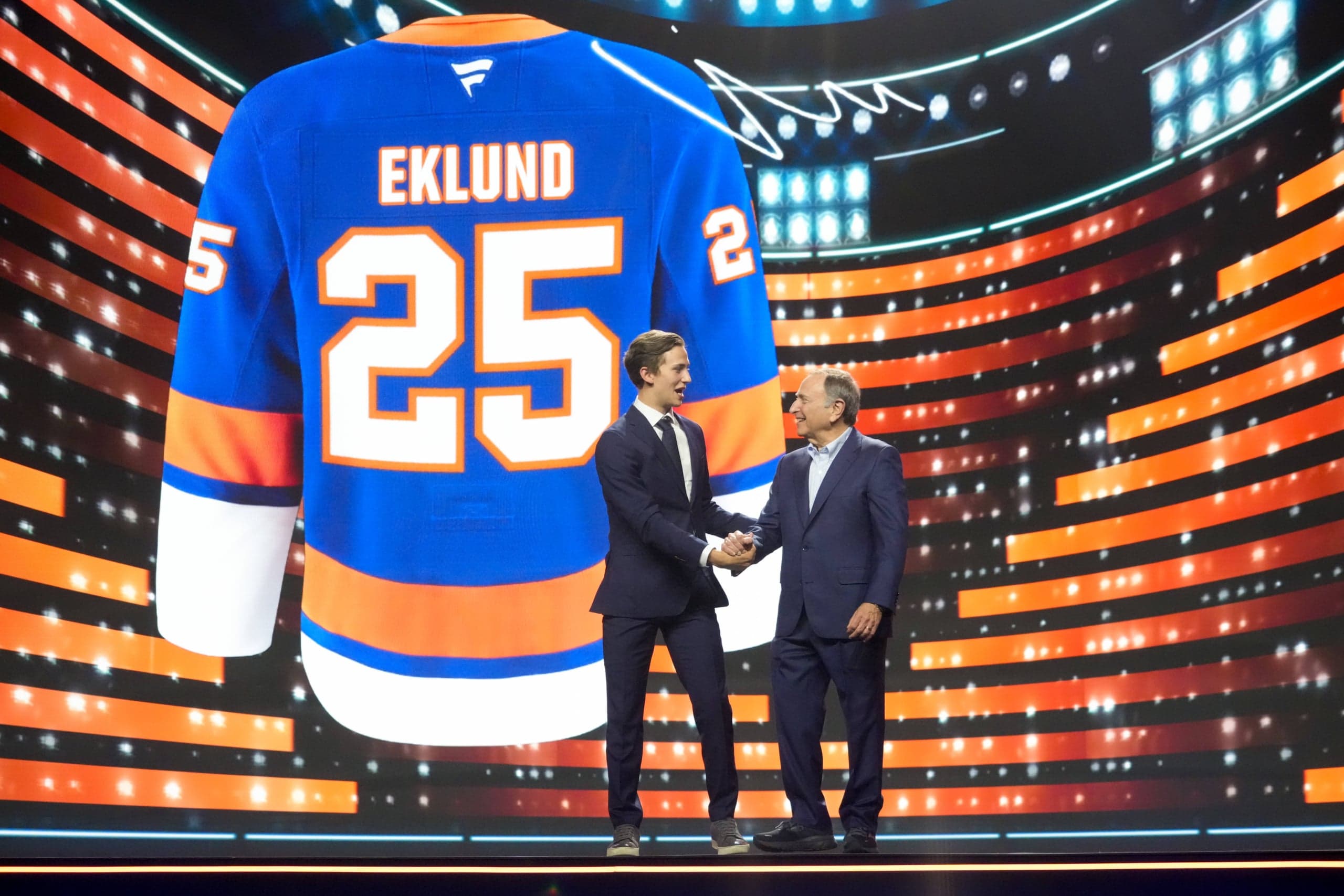 Islanders Recall Top Prospect for Season Finale