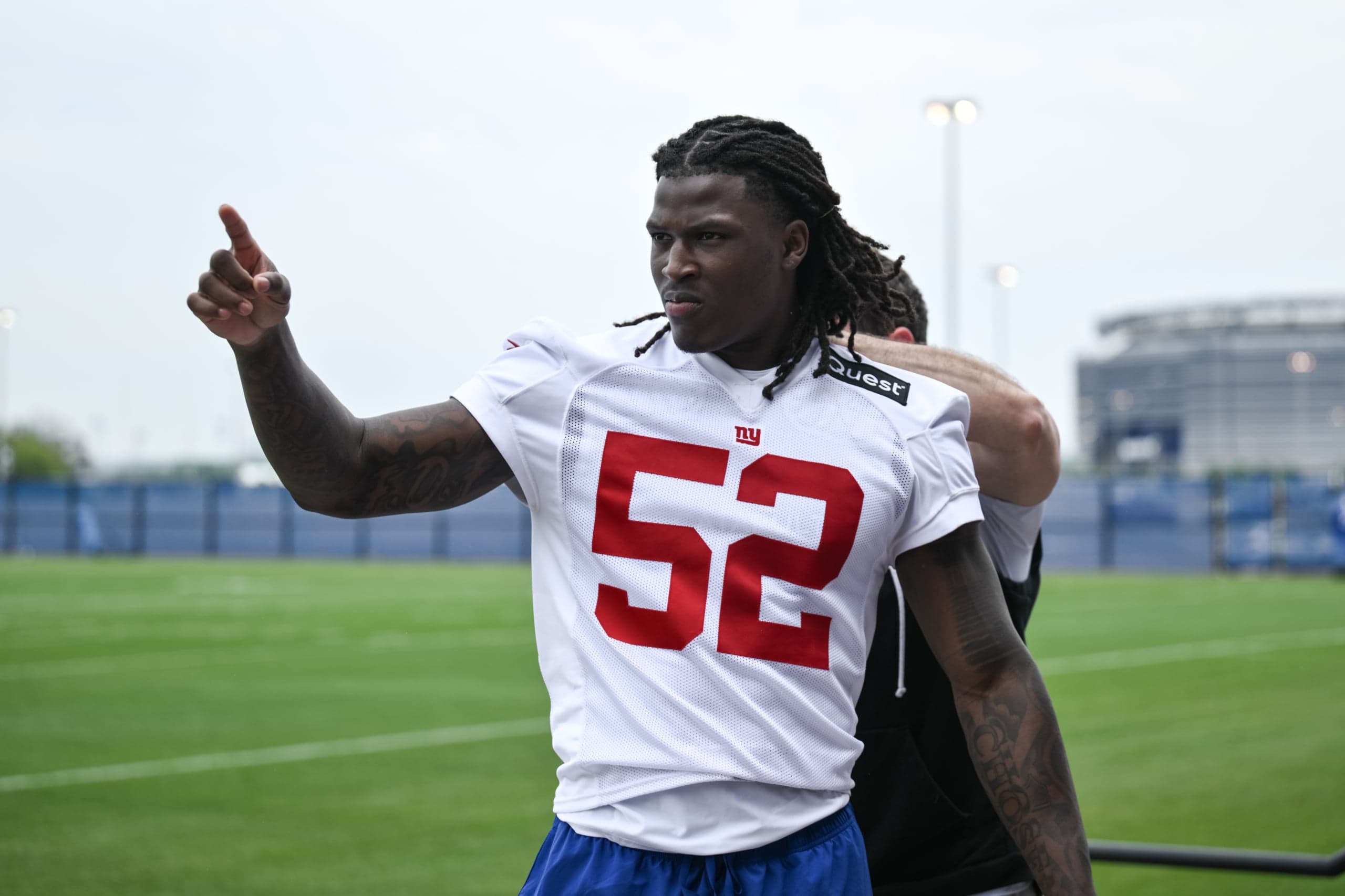 Speculation About NY Giants’ Surprise Plans for Arvell Reese Intensify After New Report