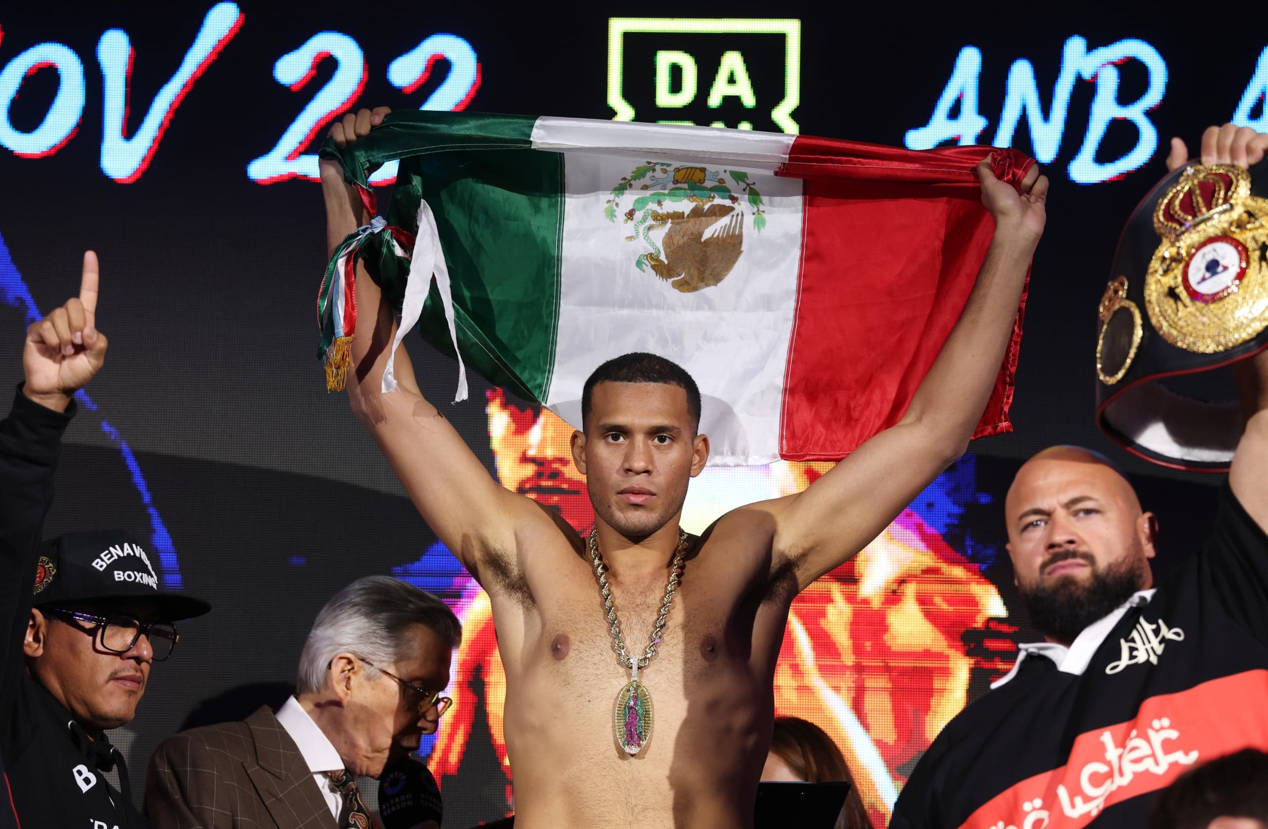 David Benavidez Calls Out Canelo Alvarez Again as Super Fight Hopes Fade
