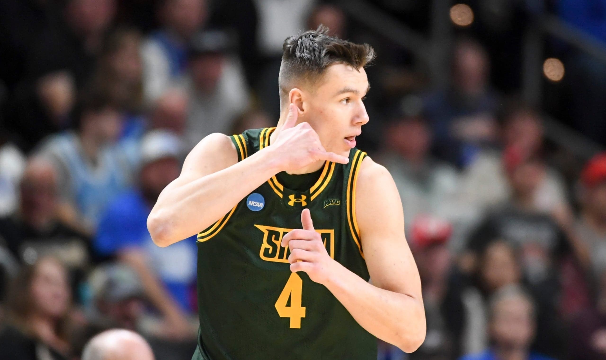 Kansas & Arkansas Gifted Great Replacement For Peterson, Acuff Jr. in Transfer Portal, But There’s a Problem