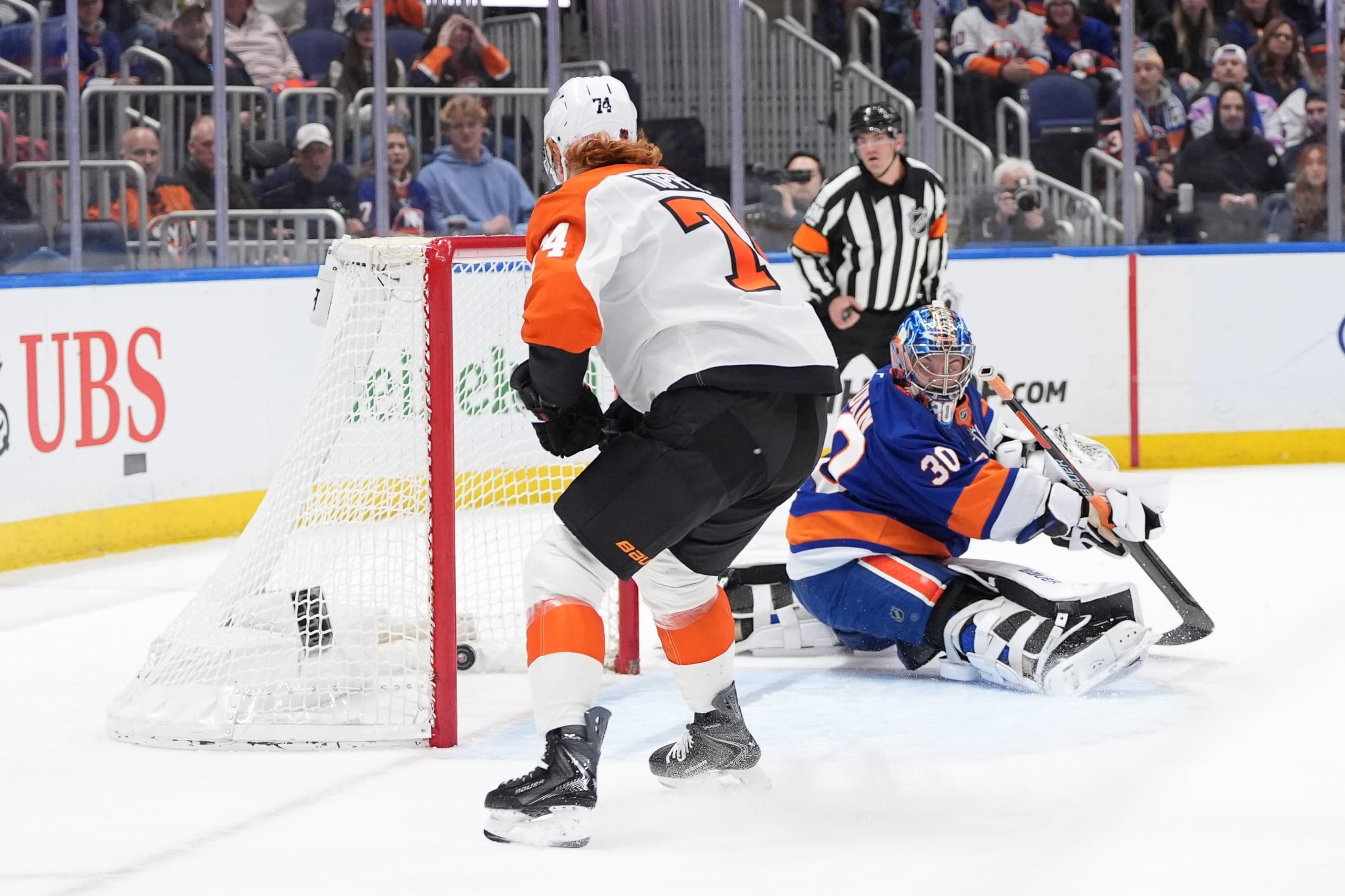 Slow Start Dooms Islanders in Crucial Home Loss to Flyers