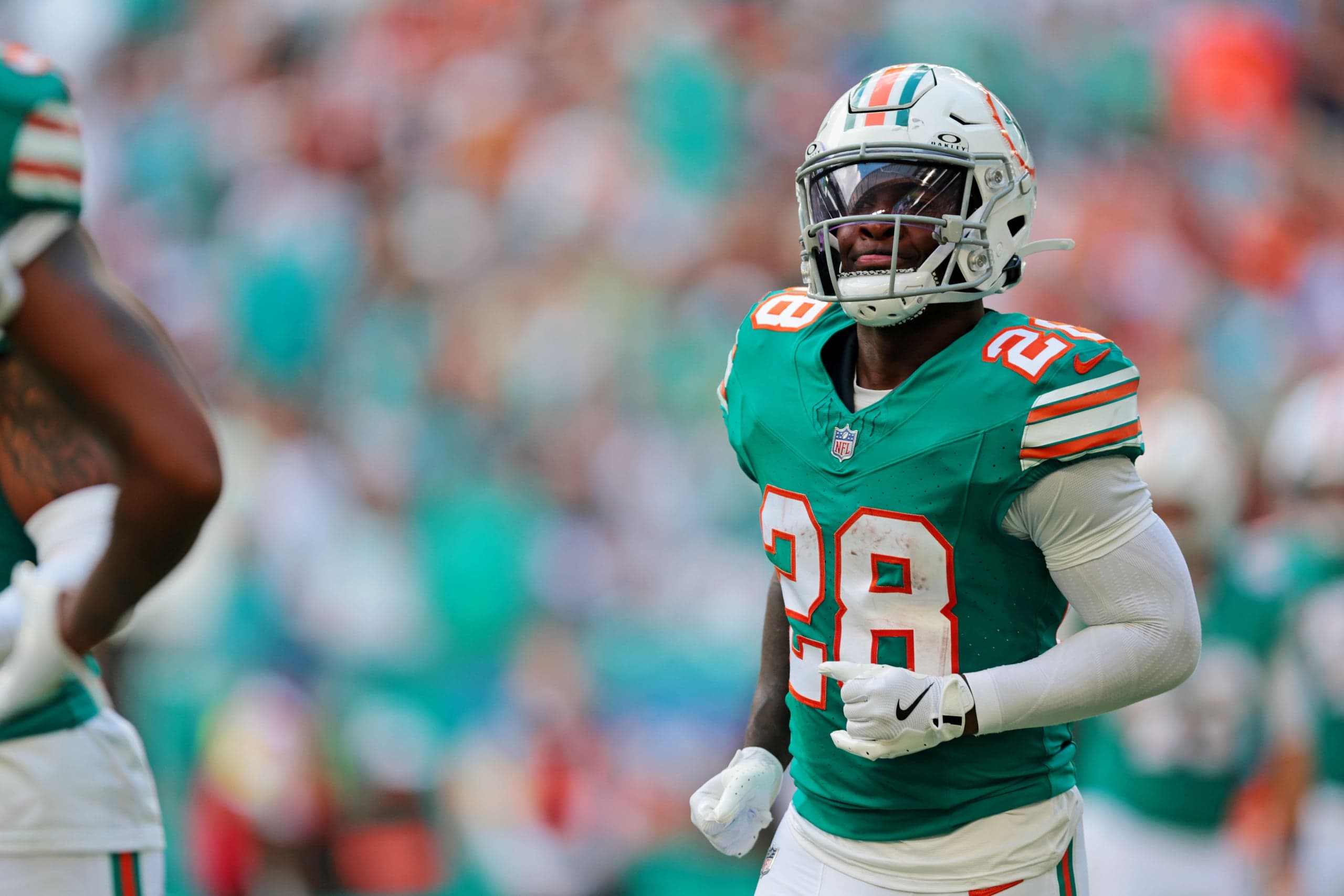 Dolphins GM Gives Major Update on De’Von Achane Trade Rumors: Is a Move on the Horizon?