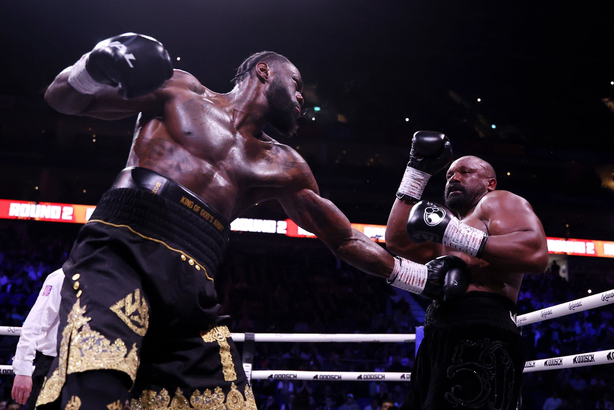Deontay Wilder Shows Mercy in Split-Decision Win Over Derek Chisora
