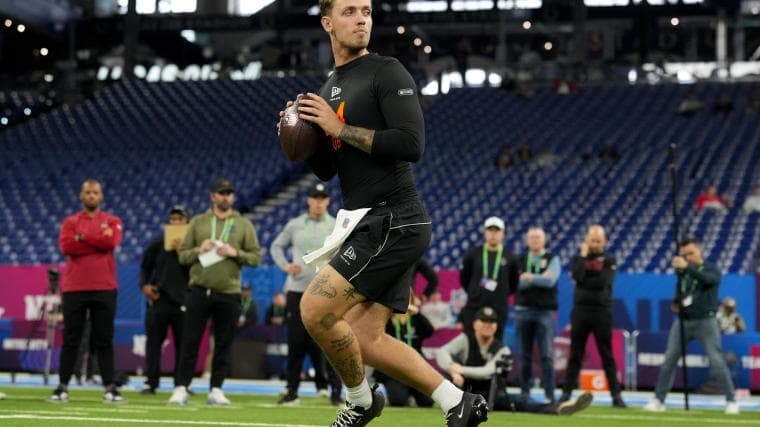 Steelers Predicted To Take 11,725-Yard Signal-Caller As Potential Aaron Rodgers Replacement