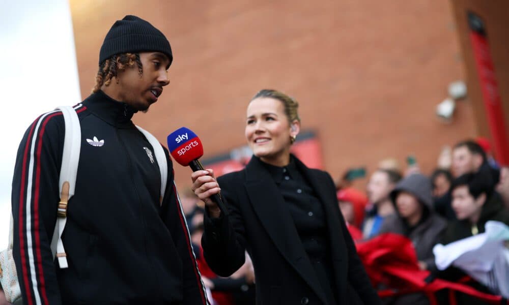 There are concerns that Manchester United centre-back Leny Yoro could be out for the remainder of the season