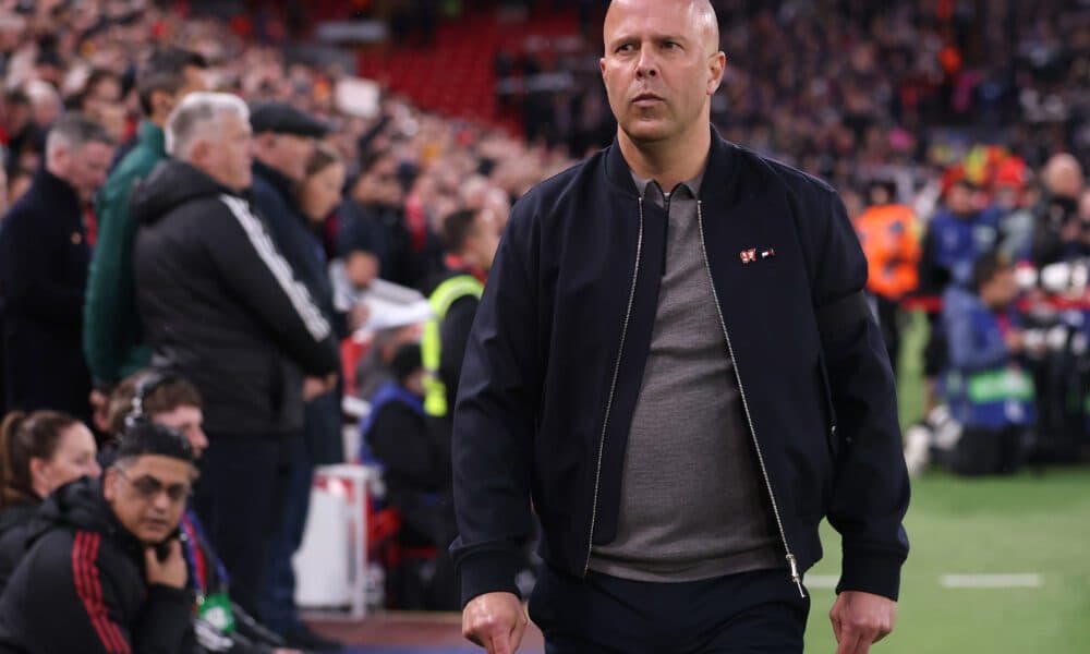 “The future looks very bright” – Arne Slot backs Liverpool to bounce back despite PSG defeat