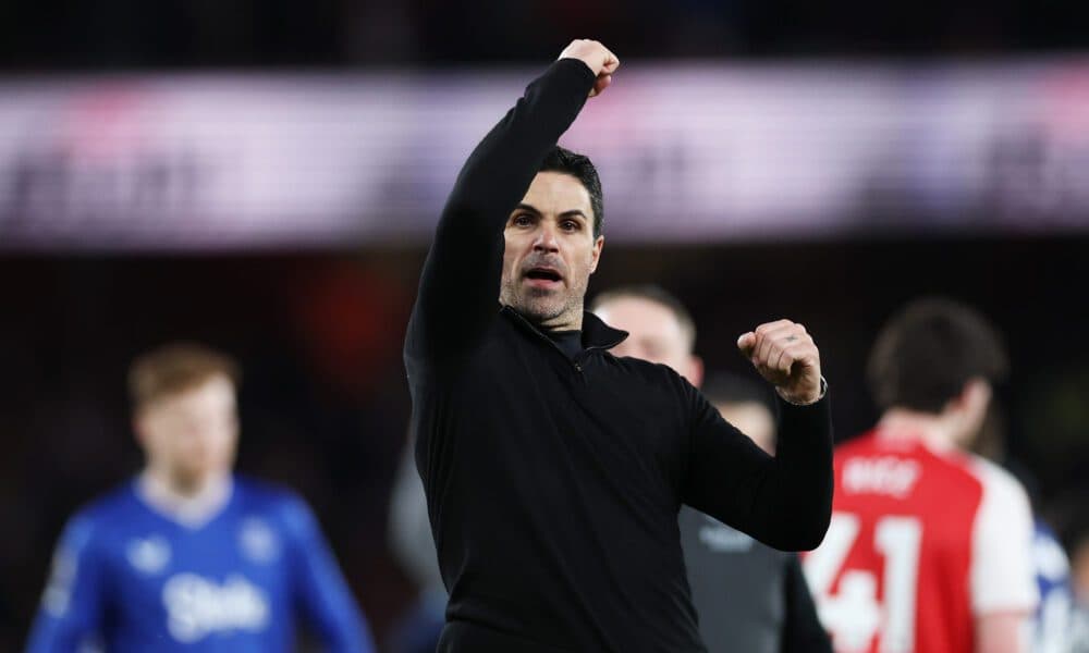 Arsenal Races Towards England's UEFA Cup Victory: 10 Days Left!