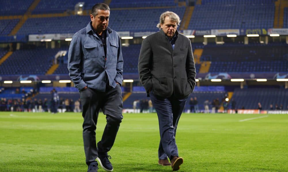 Chelsea’s Victory: Manager Facing Academy Ban as Abramovich Probe Deepens