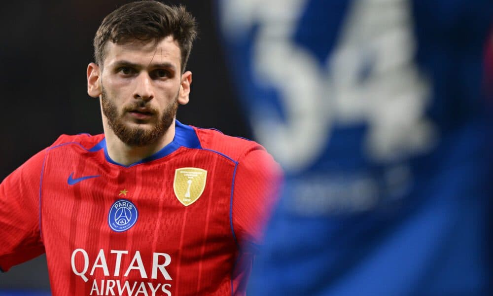 Arsenal eyeing summer deal for PSG star Khvicha Kvaratskhelia