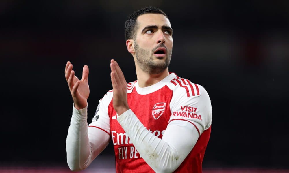 Arsenal star Mikel Merino seen at their training ground yesterday without protective boot or crutches