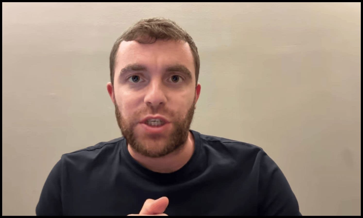 Fabrizio Romano drops blockbuster weekend update confirming Man Utd have held ‘meeting’ with agent of rival PL star