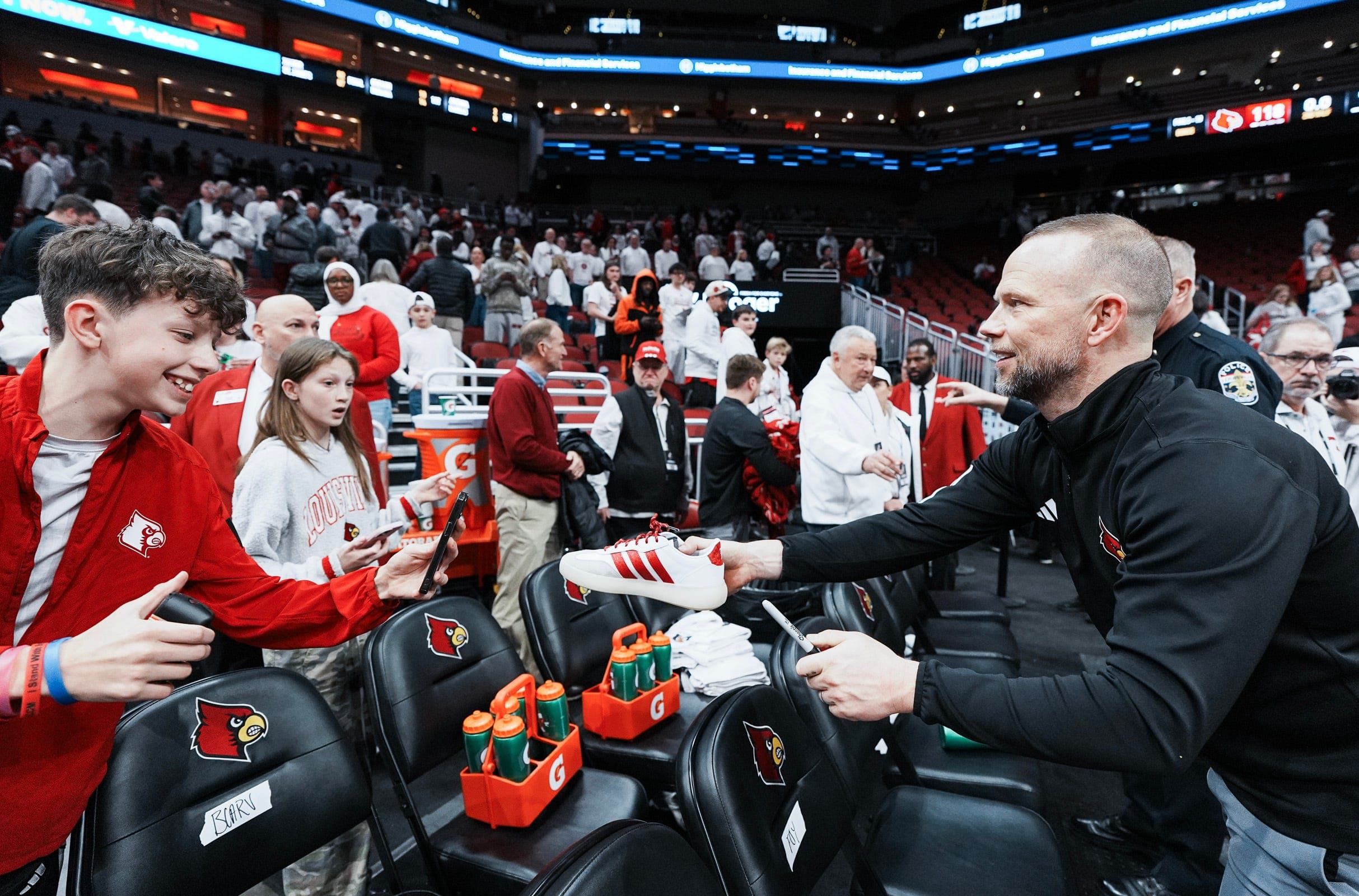 Louisville basketball attendance has room to improve under Pat Kelsey