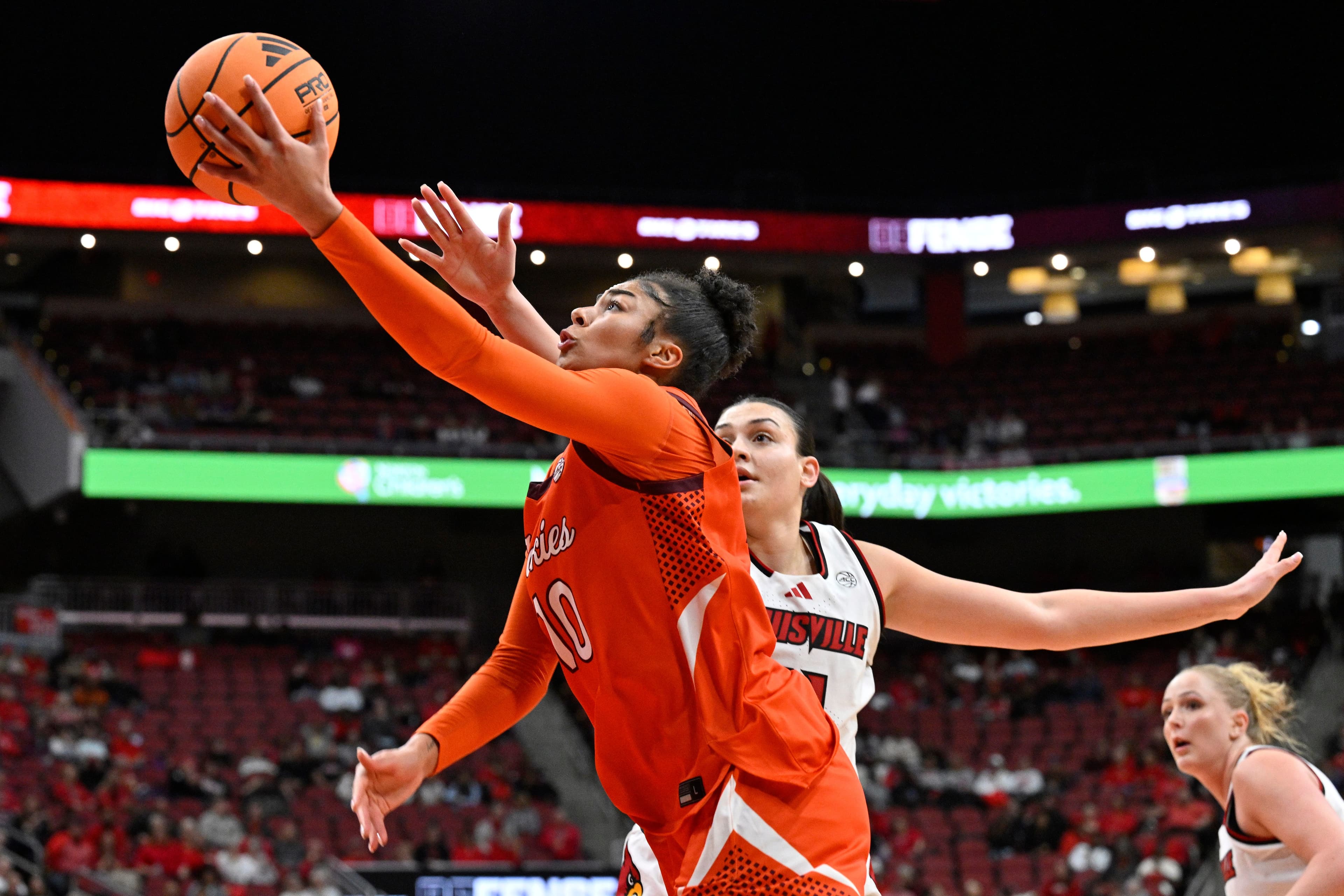 See Louisville women's basketball lineup after transfer portal moves