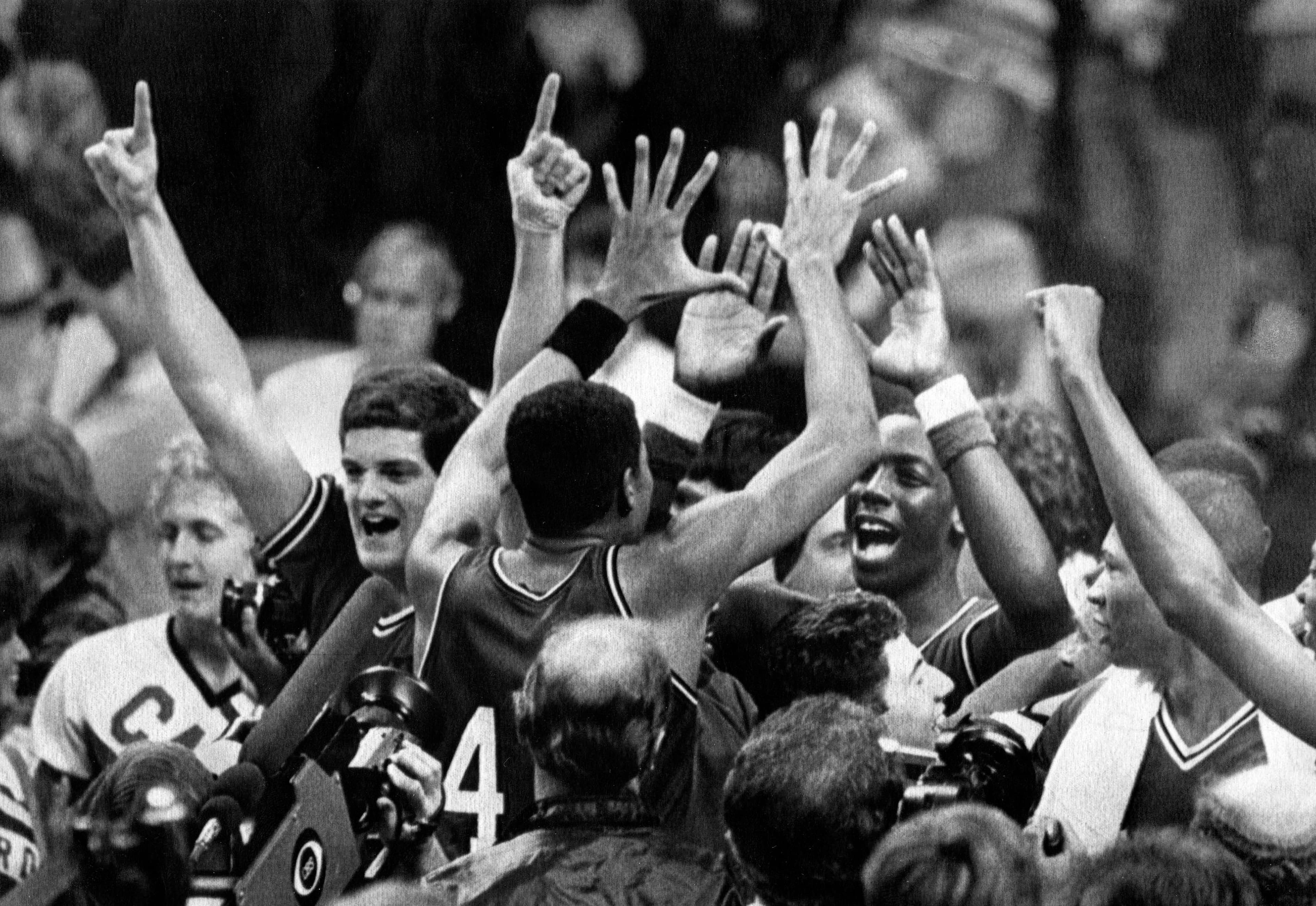 Revisiting Louisville basketball's NCAA Tournament title 40 years ago