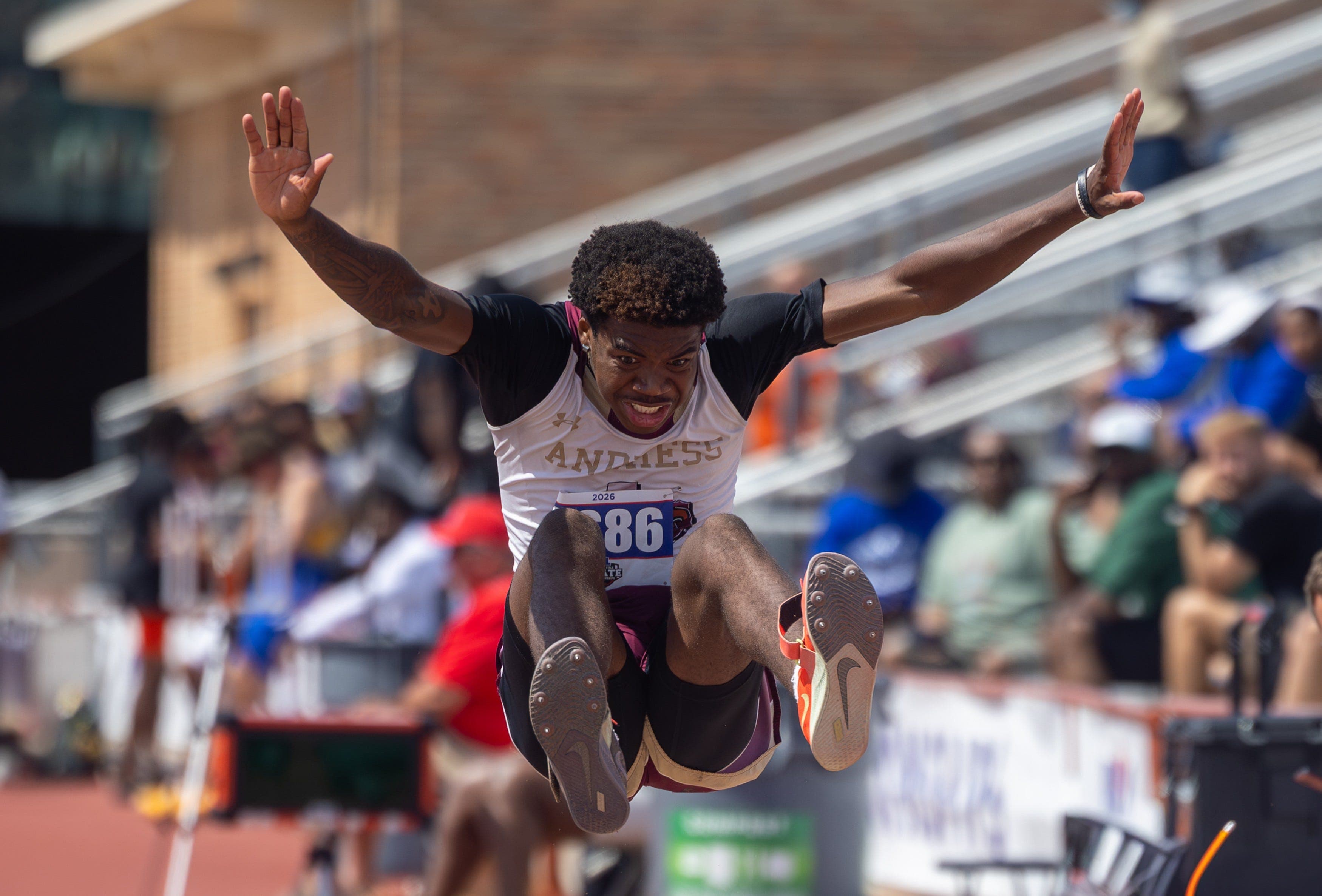 Andress’ Jordan Owens jumps to silver on final attempt at UIL state meet