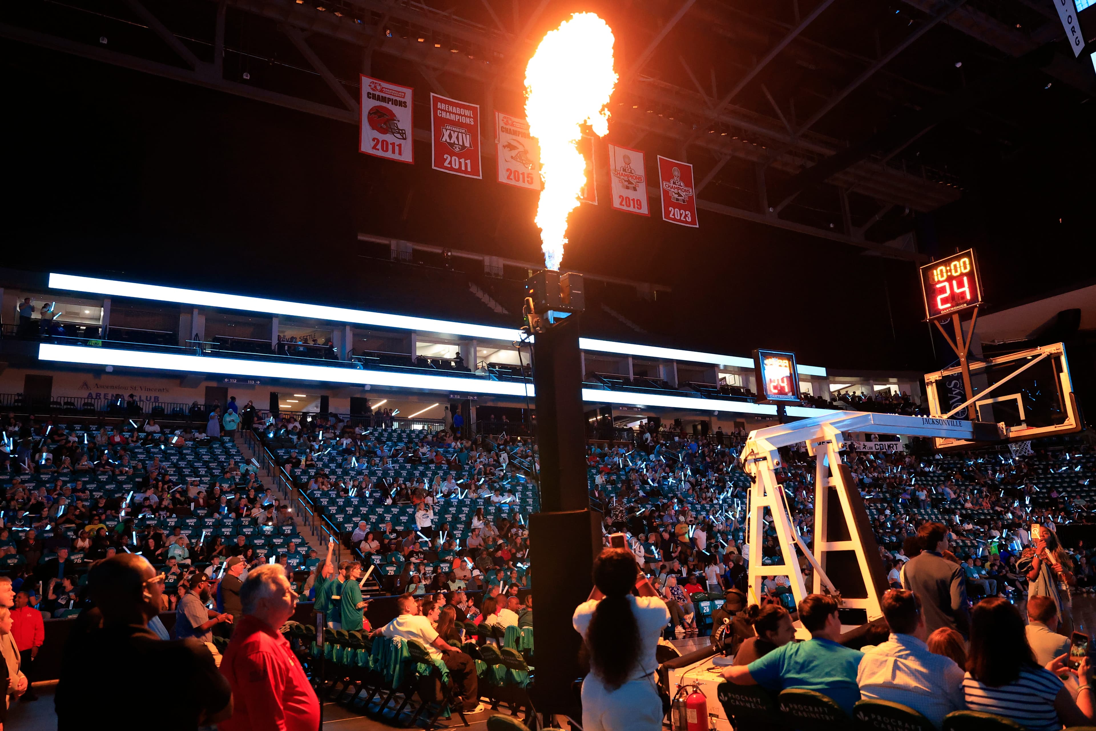 Jacksonville Waves fall in debut game of UpShot League