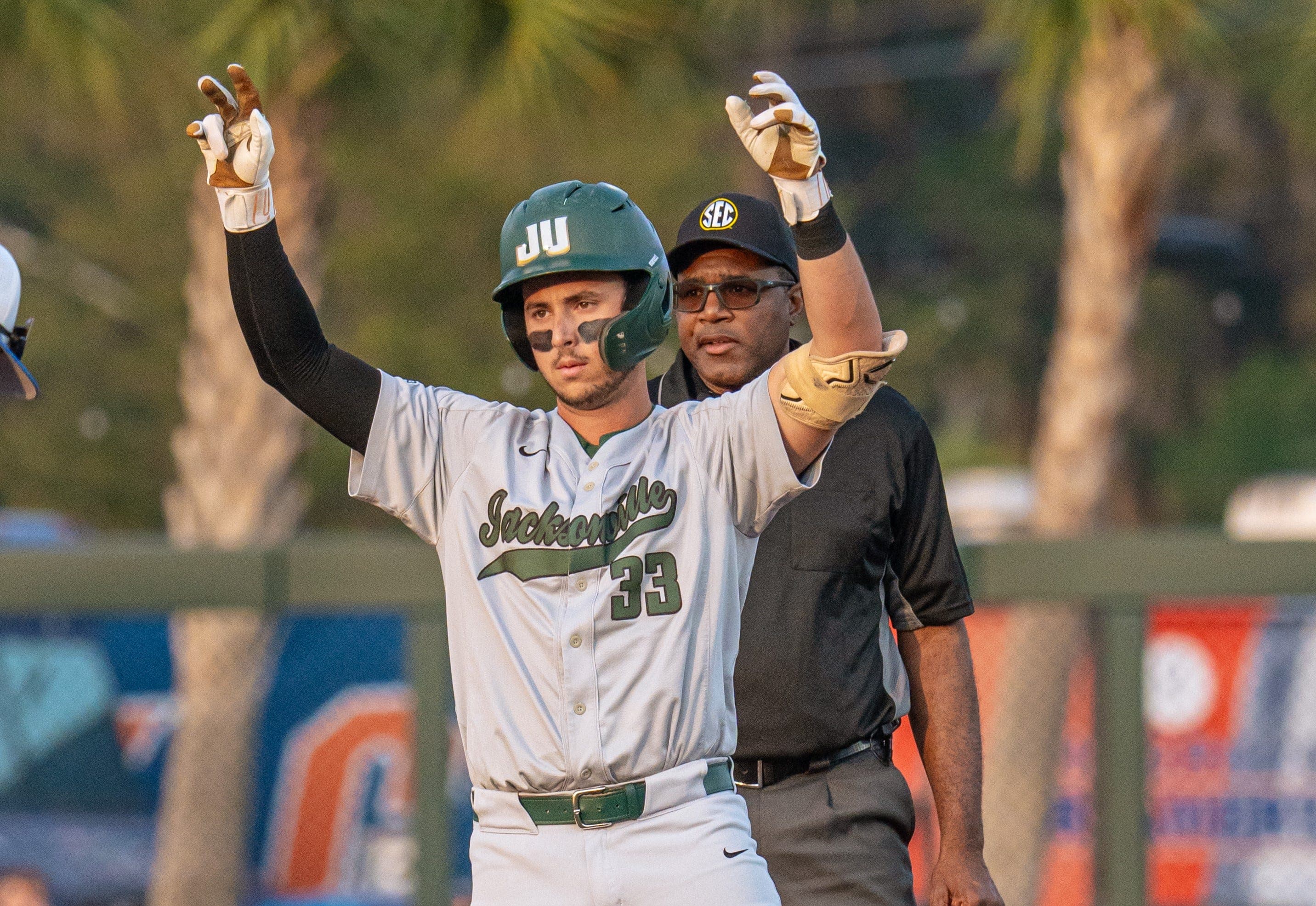 JU Dolphins stun 12th-ranked Gators in Gainesville for second time