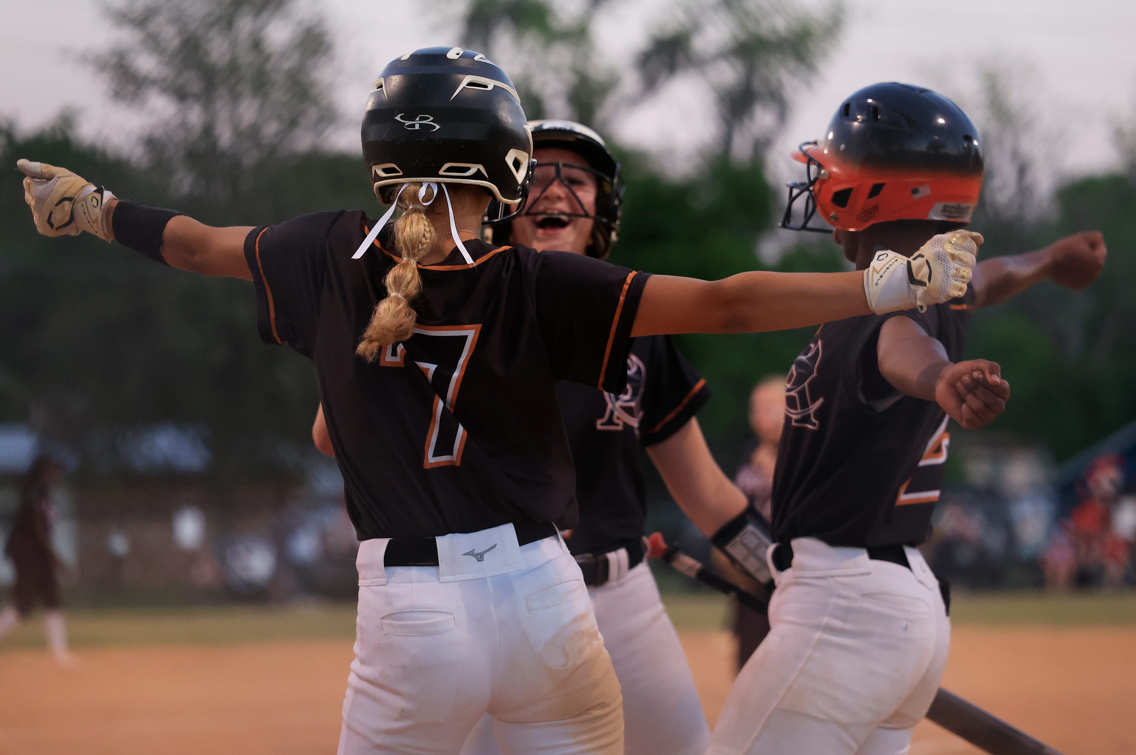 Atlantic Coast wins Gateway softball with 11-run eighth. Here's how