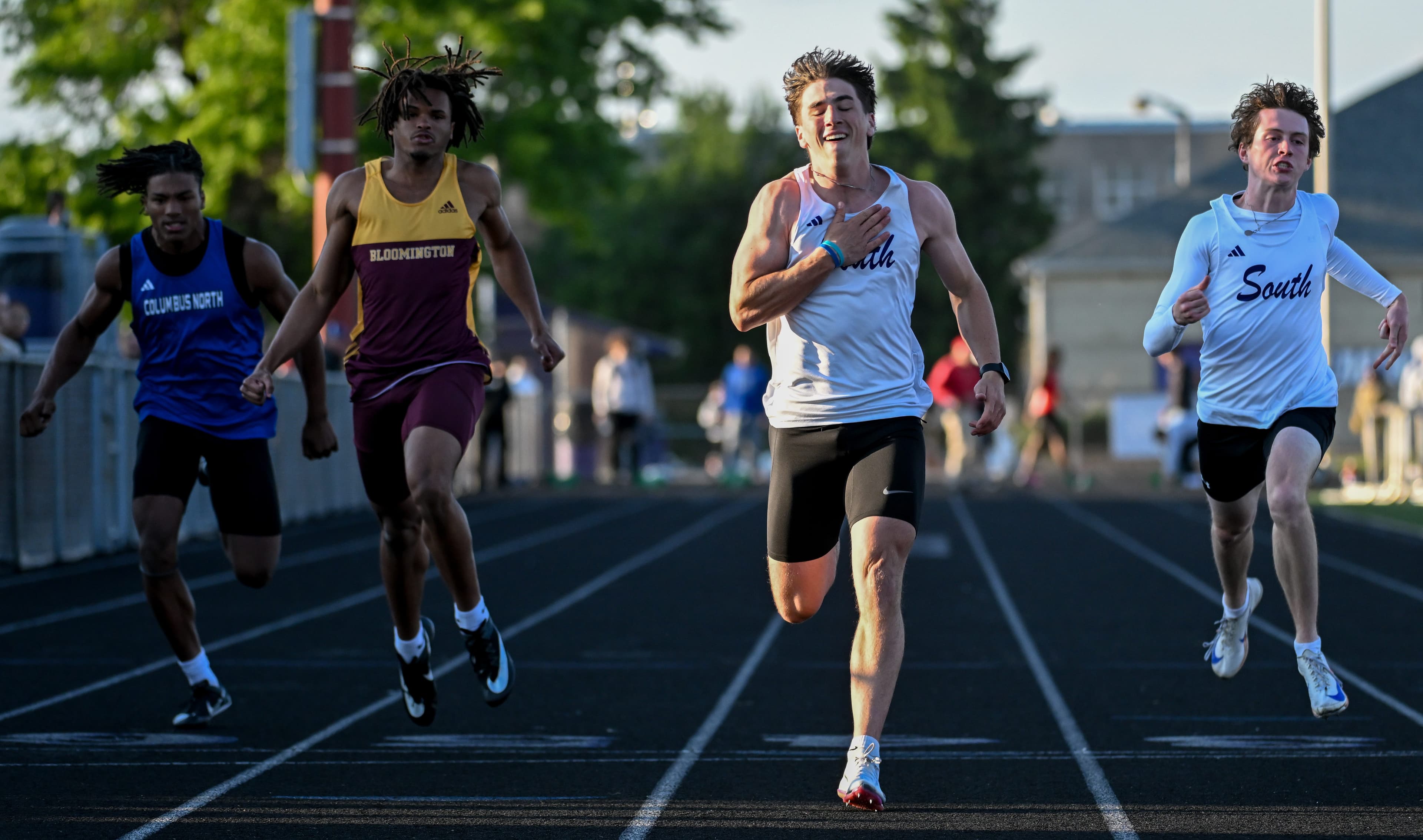 Bloomington South boys have 3 for the show in sectional in the 200 dash