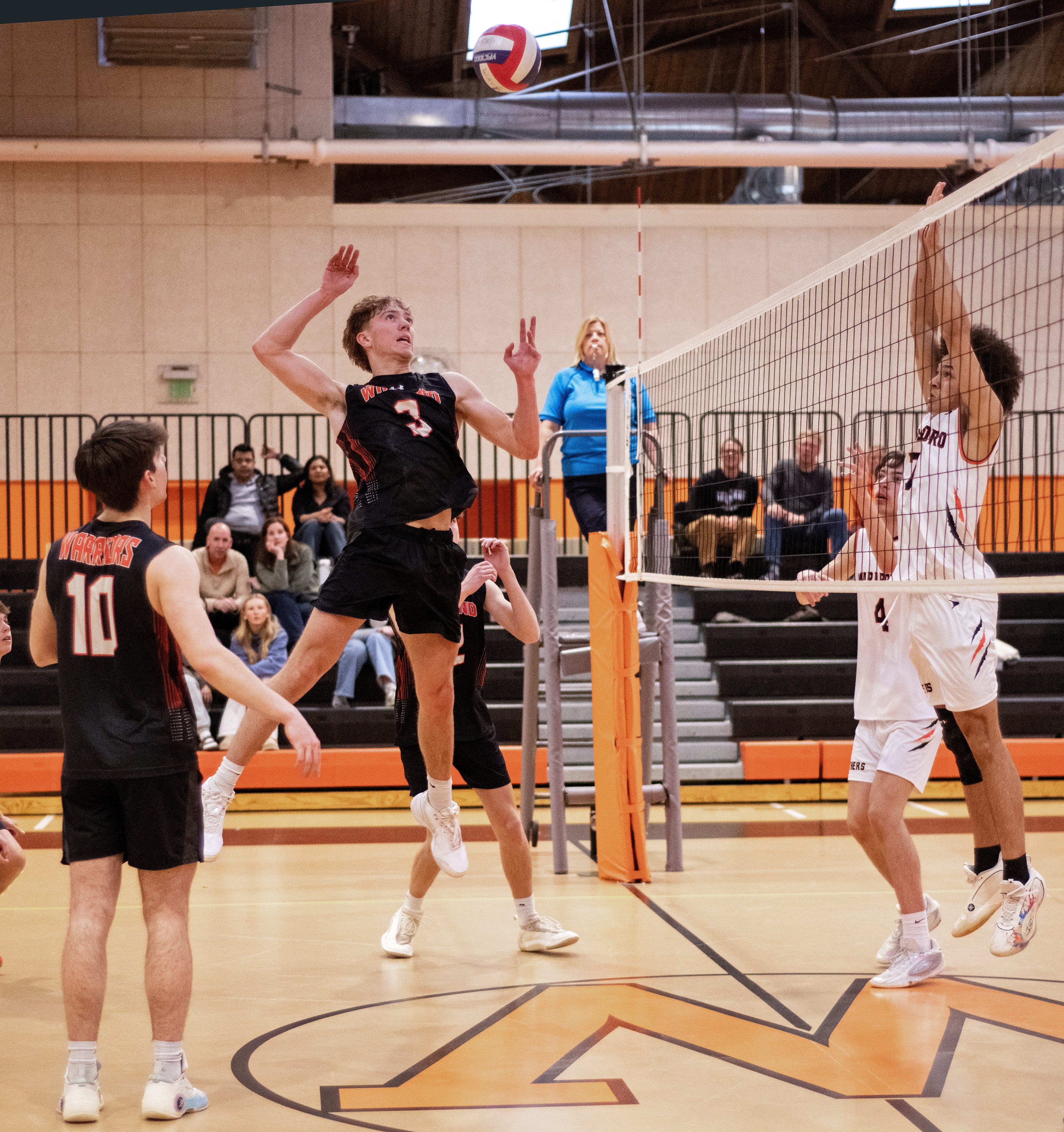 Wayland's Finn Bell breaks state volleyball record for kills